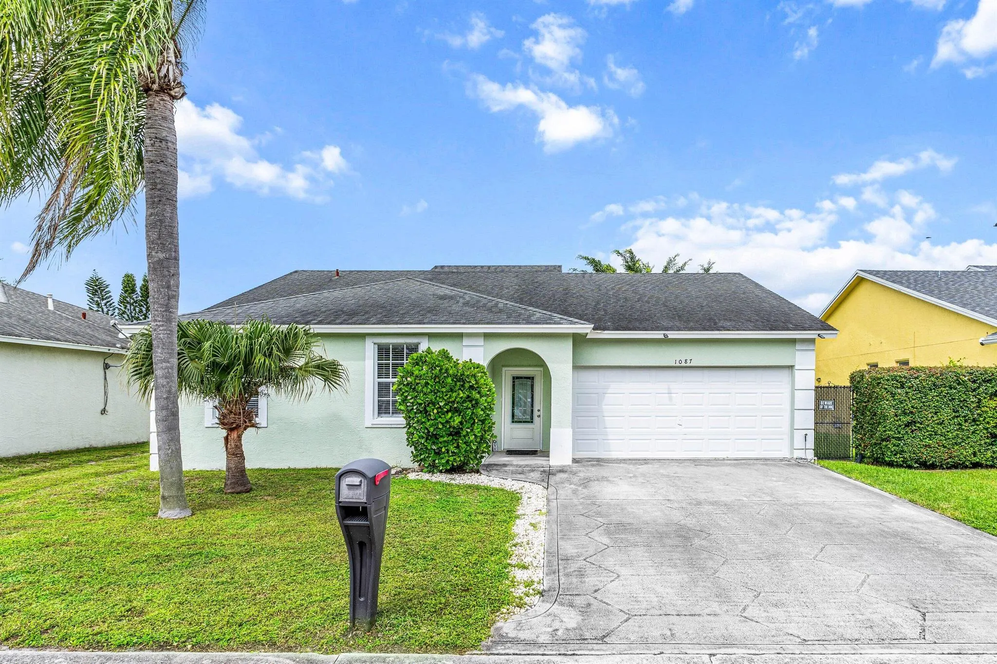 1087 Salmon Isle