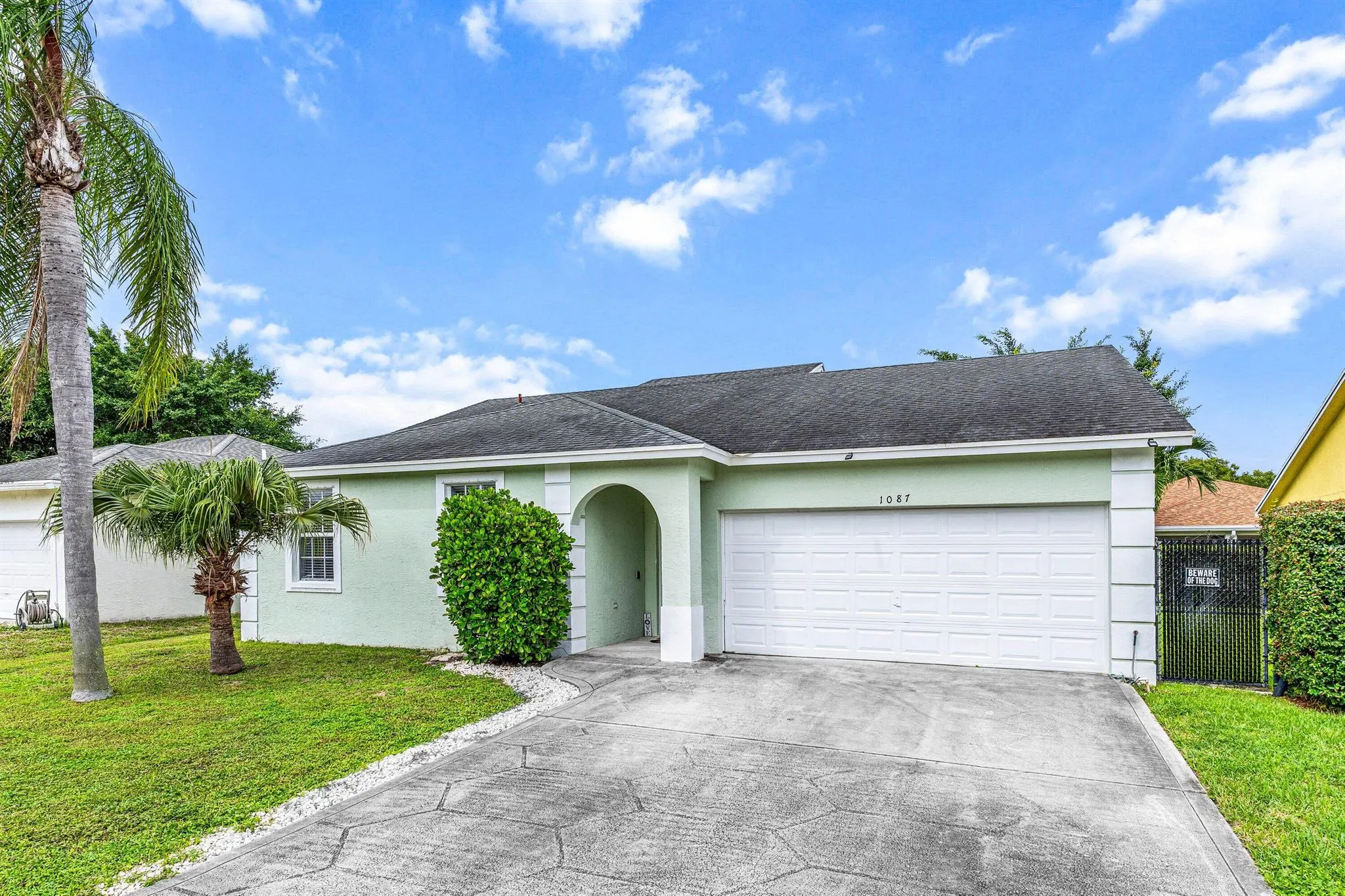 1087 Salmon Isle