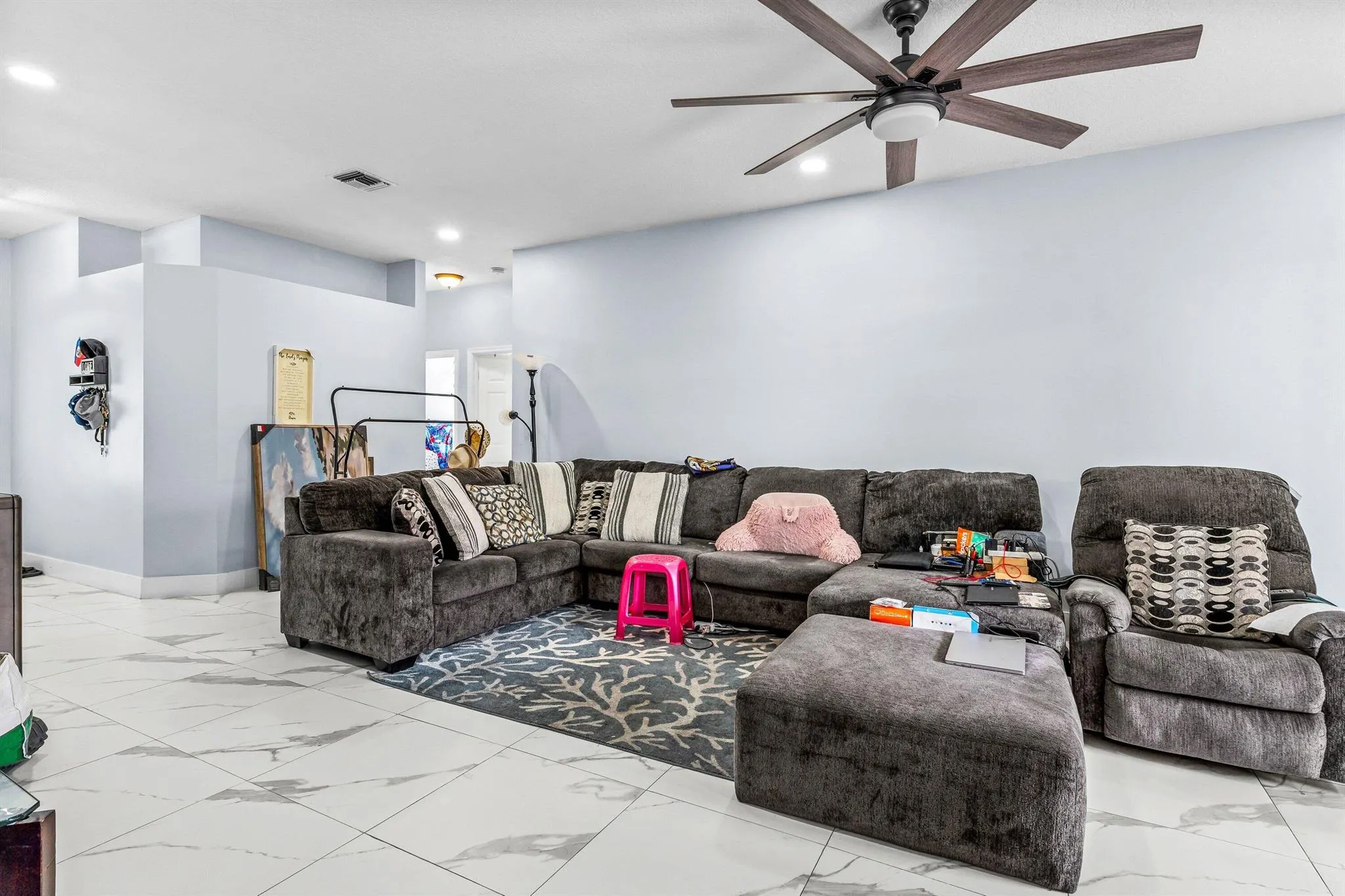 1087 Salmon Isle