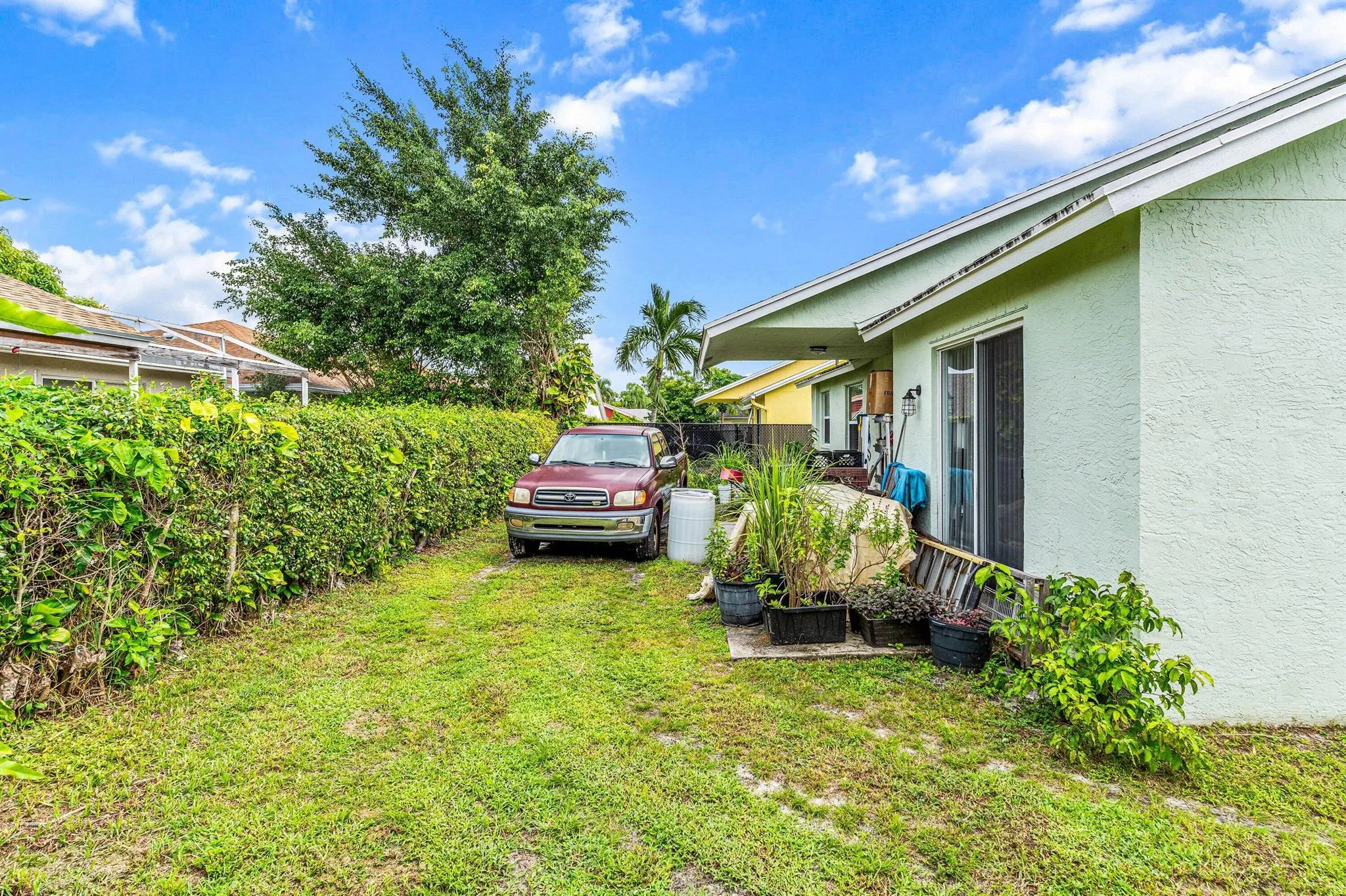 1087 Salmon Isle