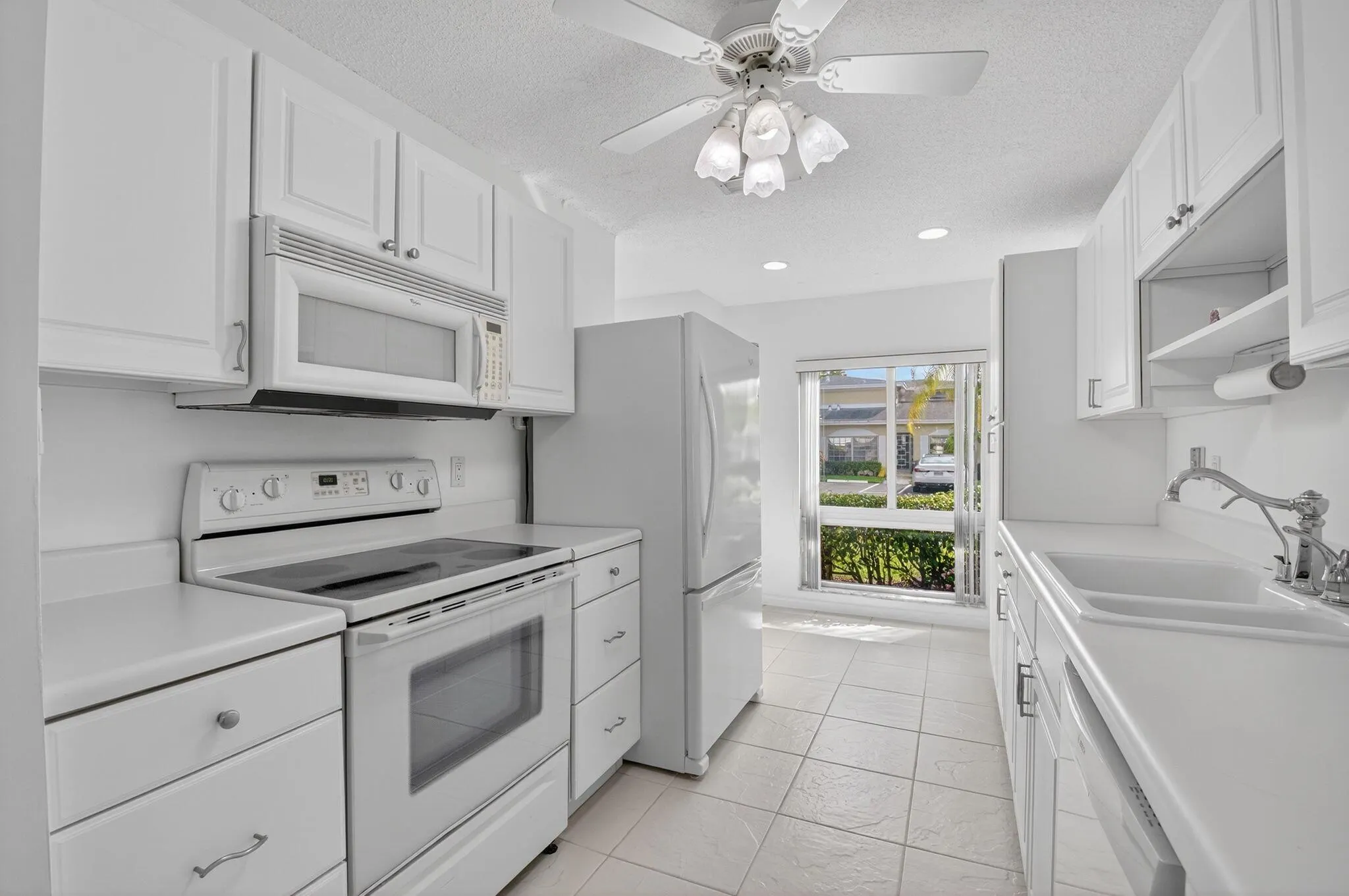 13632 Via Flora, Unit B