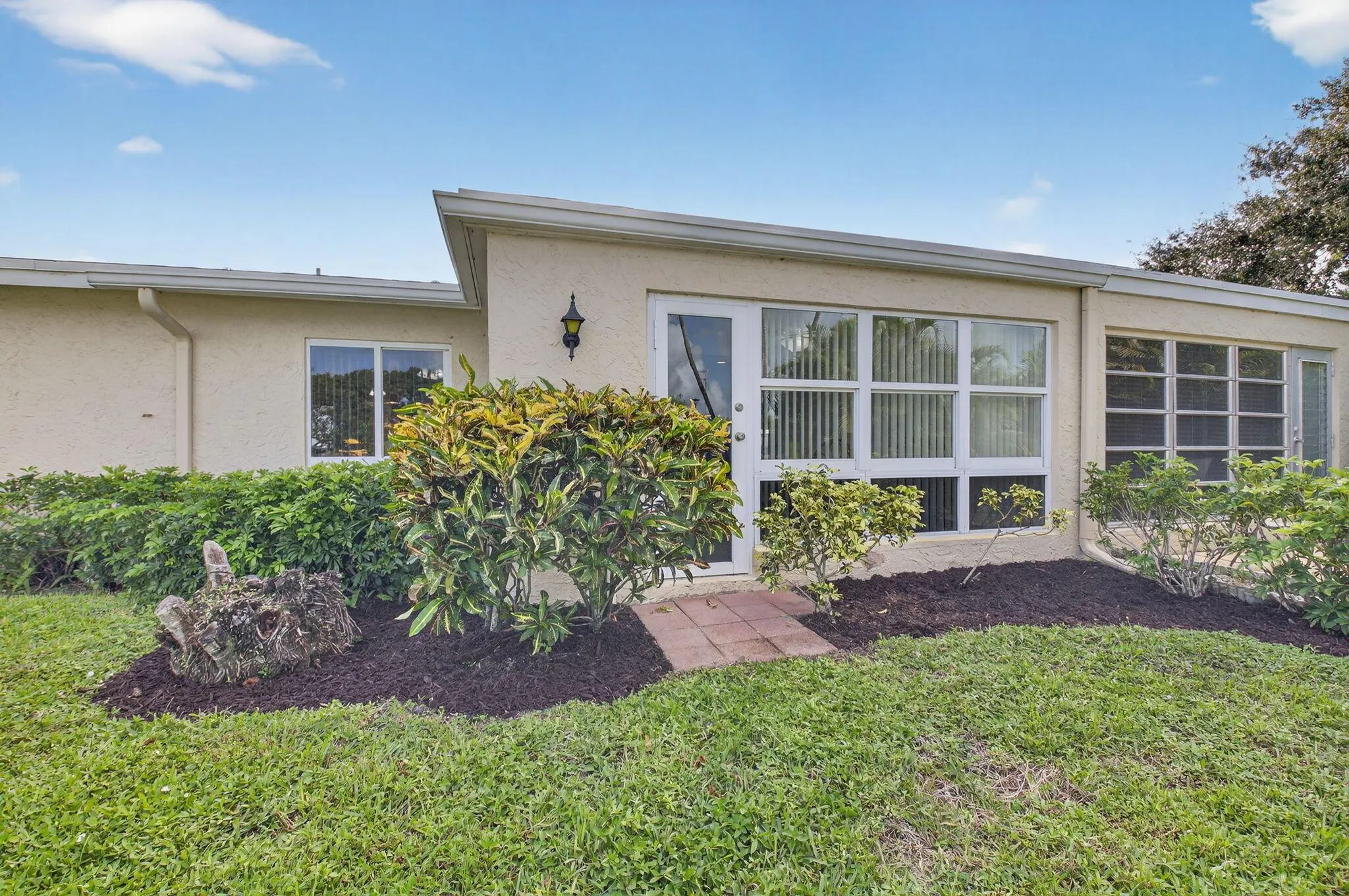 13632 Via Flora, Unit B