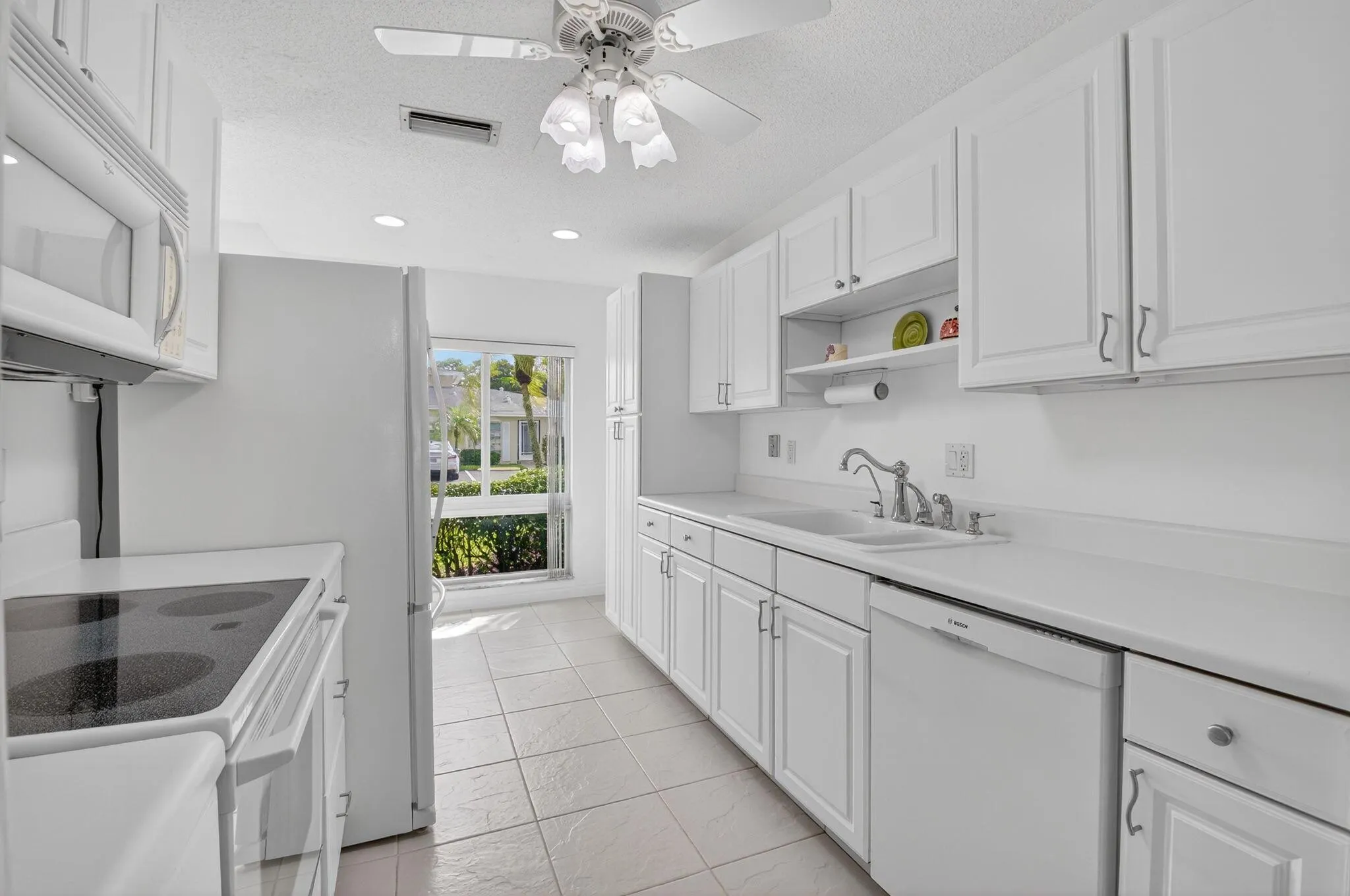 13632 Via Flora, Unit B