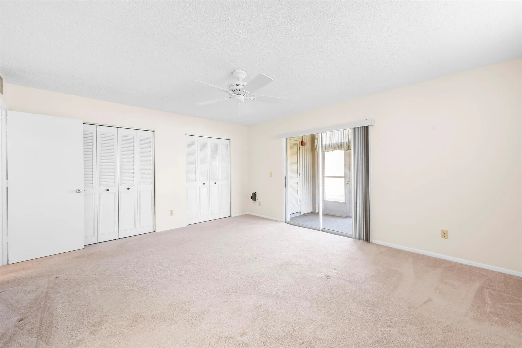 13 Lake Vista Trail, #105