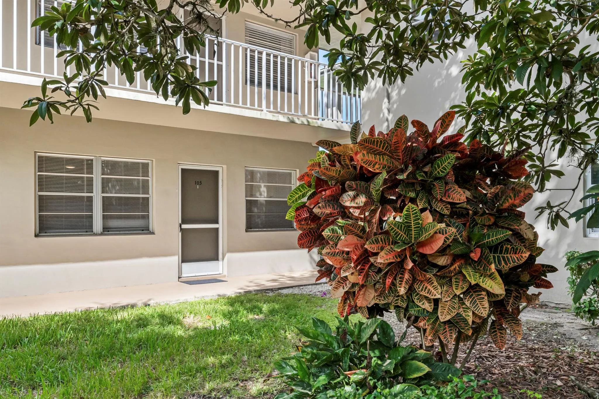 13 Lake Vista Trail, #105