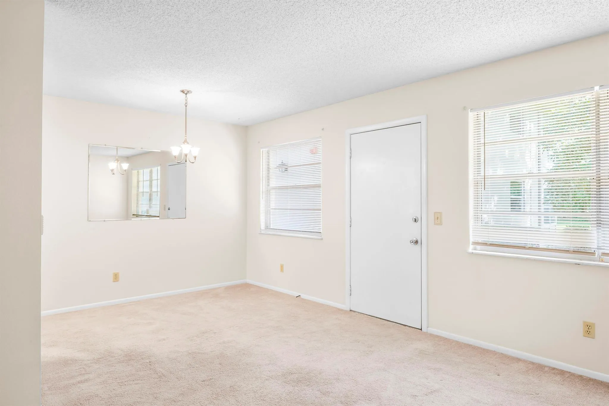13 Lake Vista Trail, #105