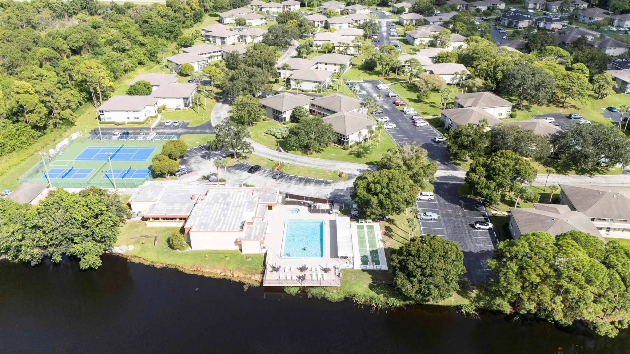 13 Lake Vista Trail, #105