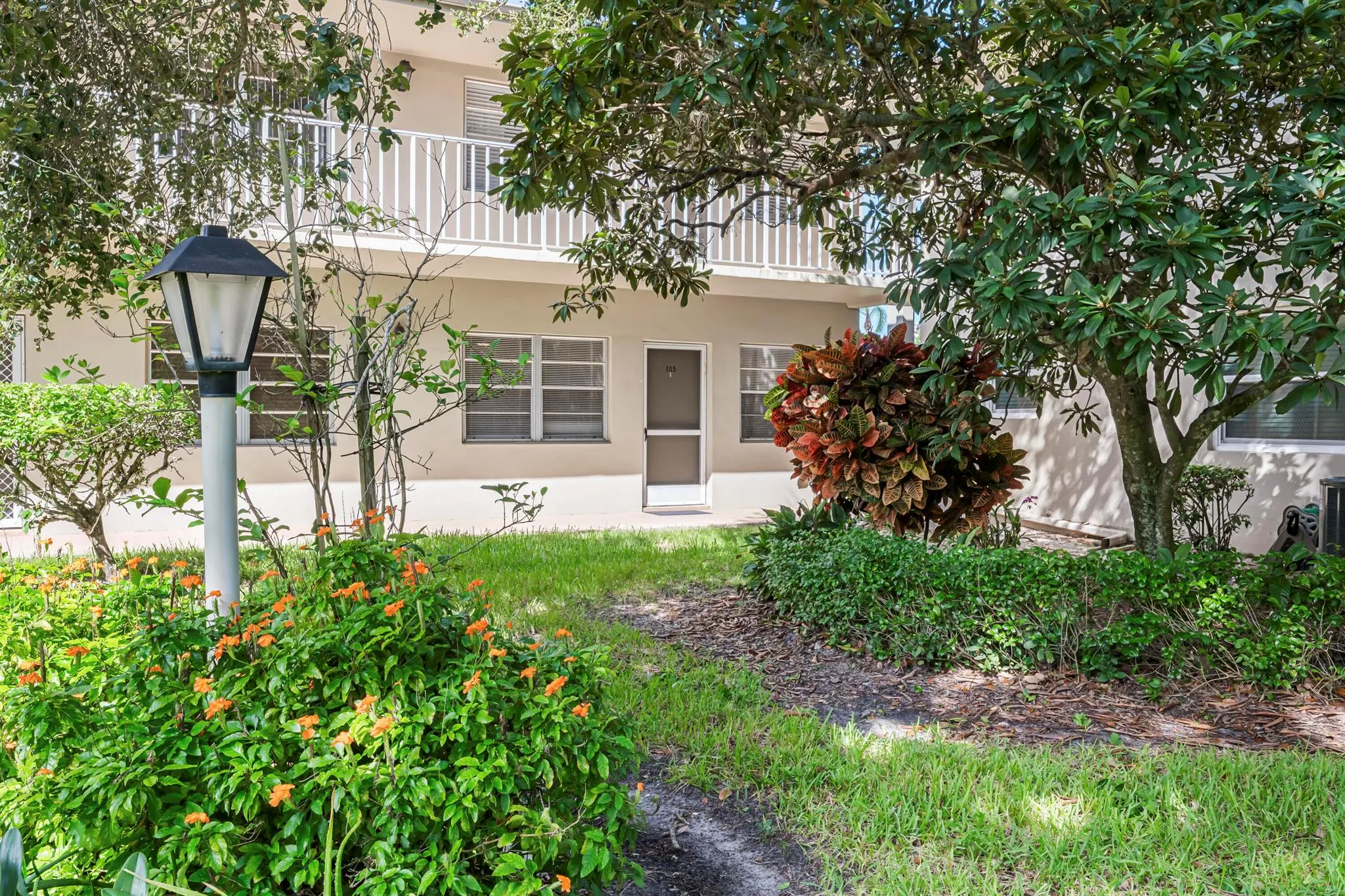 13 Lake Vista Trail, #105
