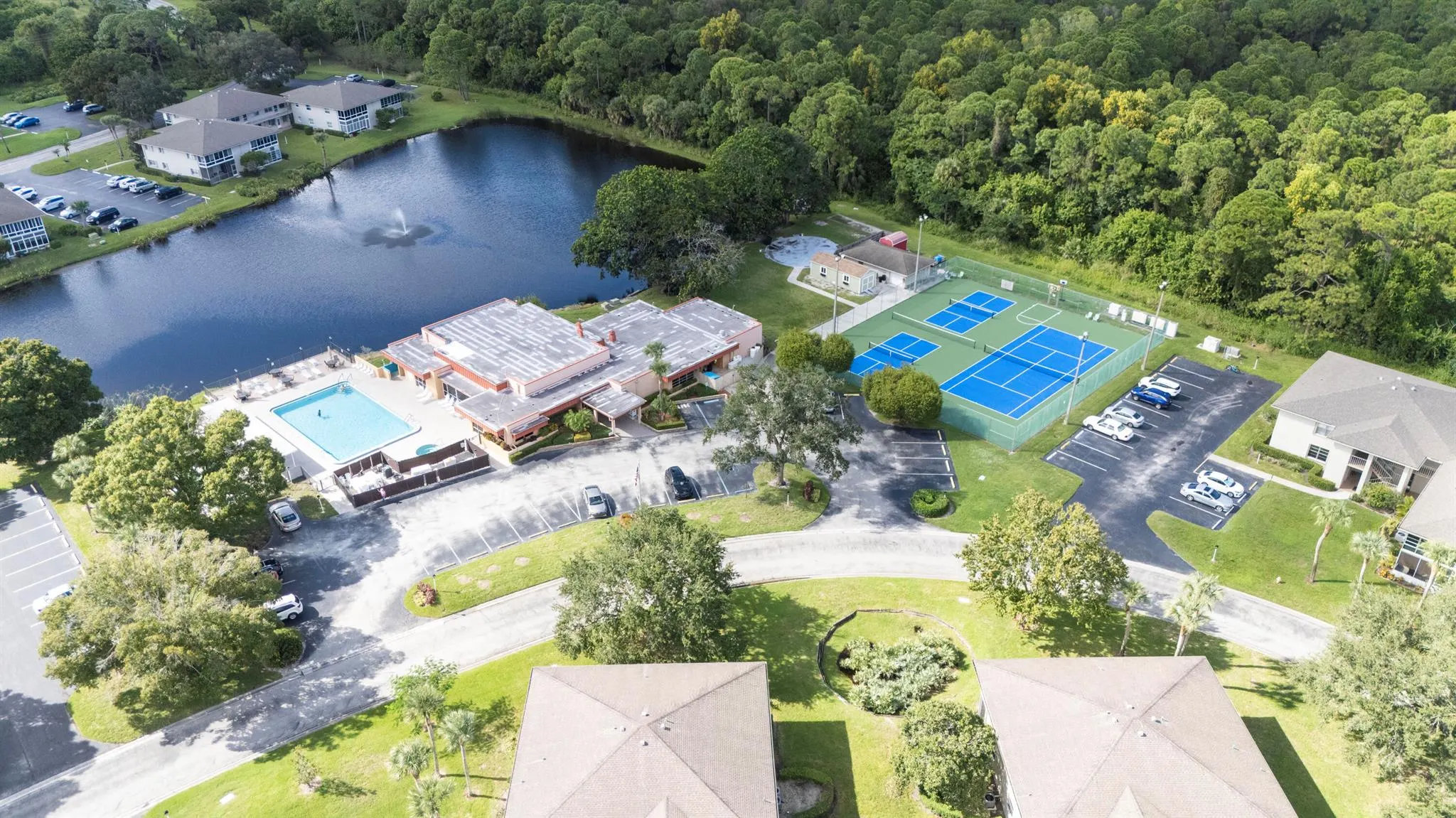 13 Lake Vista Trail, #105