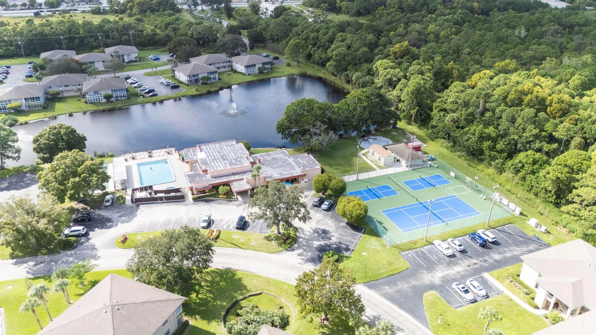 13 Lake Vista Trail, #105