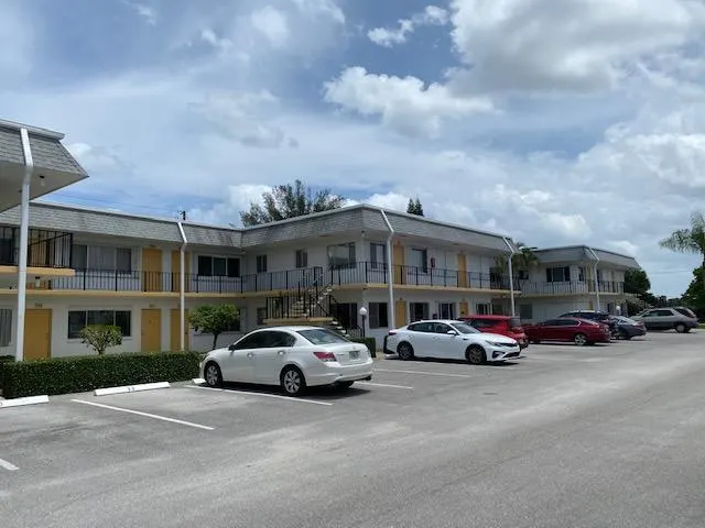 3360 Lake Osborne Drive, #107