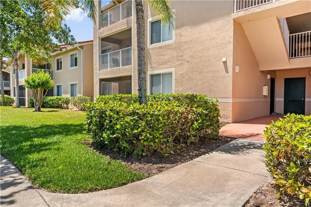 1610 N 42nd Circle, #207