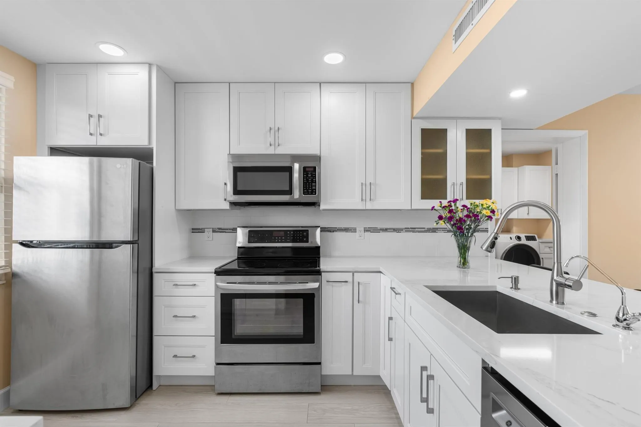 6025 Balboa Circle, #406