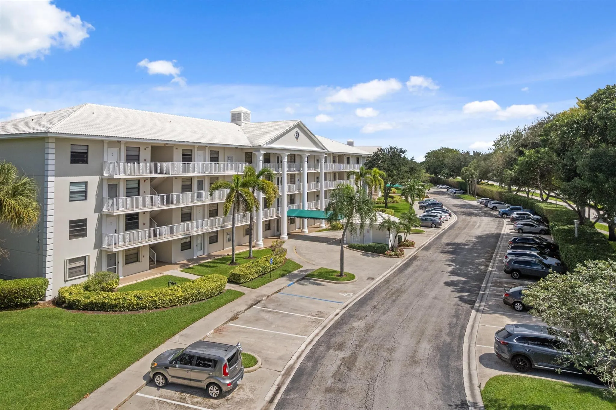 6025 Balboa Circle, #406