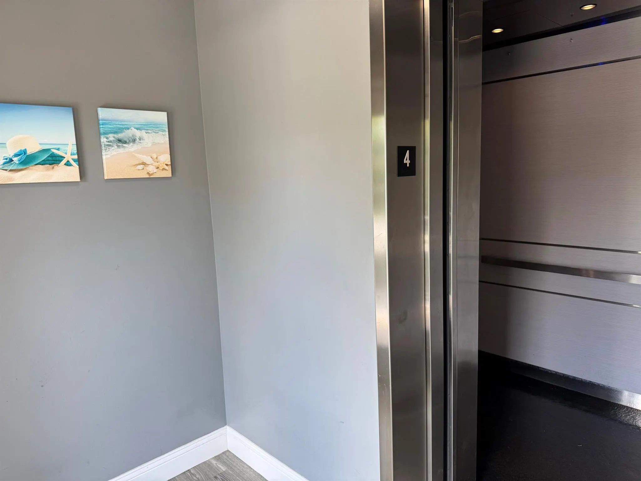 6025 Balboa Circle, #406