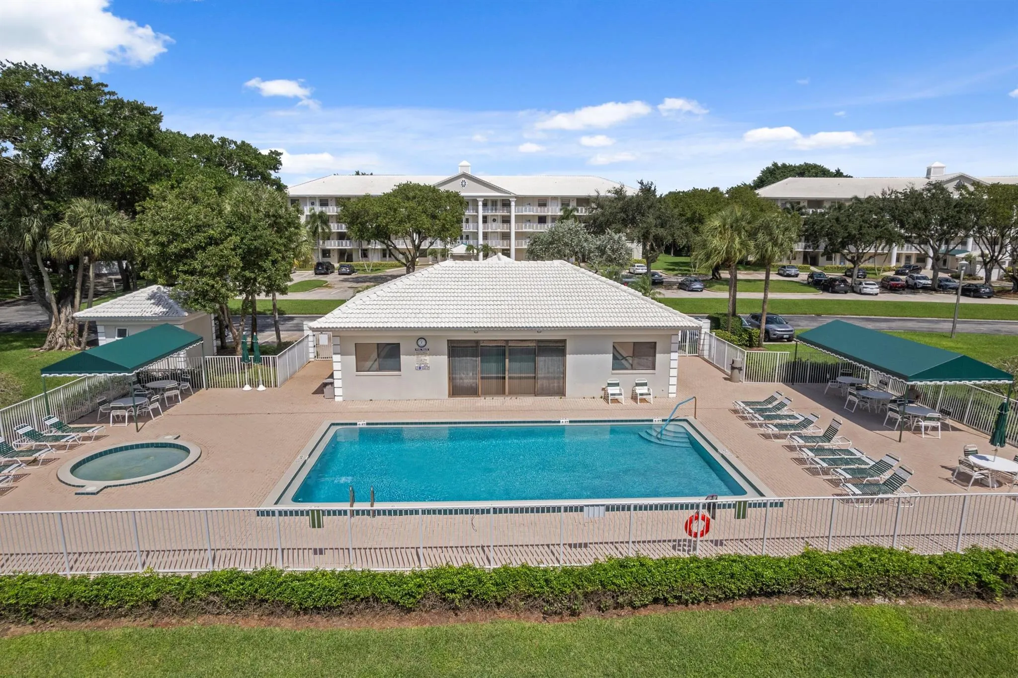 6025 Balboa Circle, #406