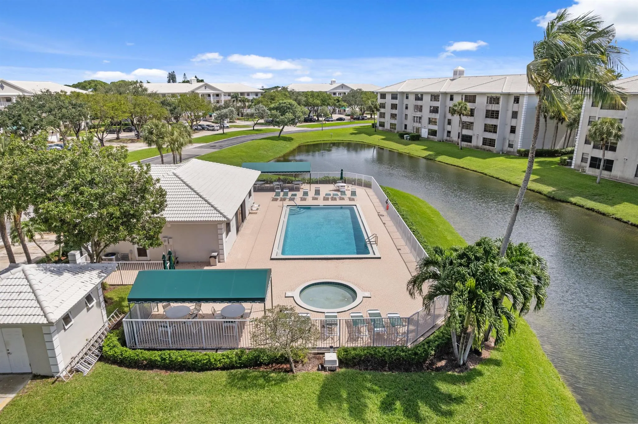 6025 Balboa Circle, #406