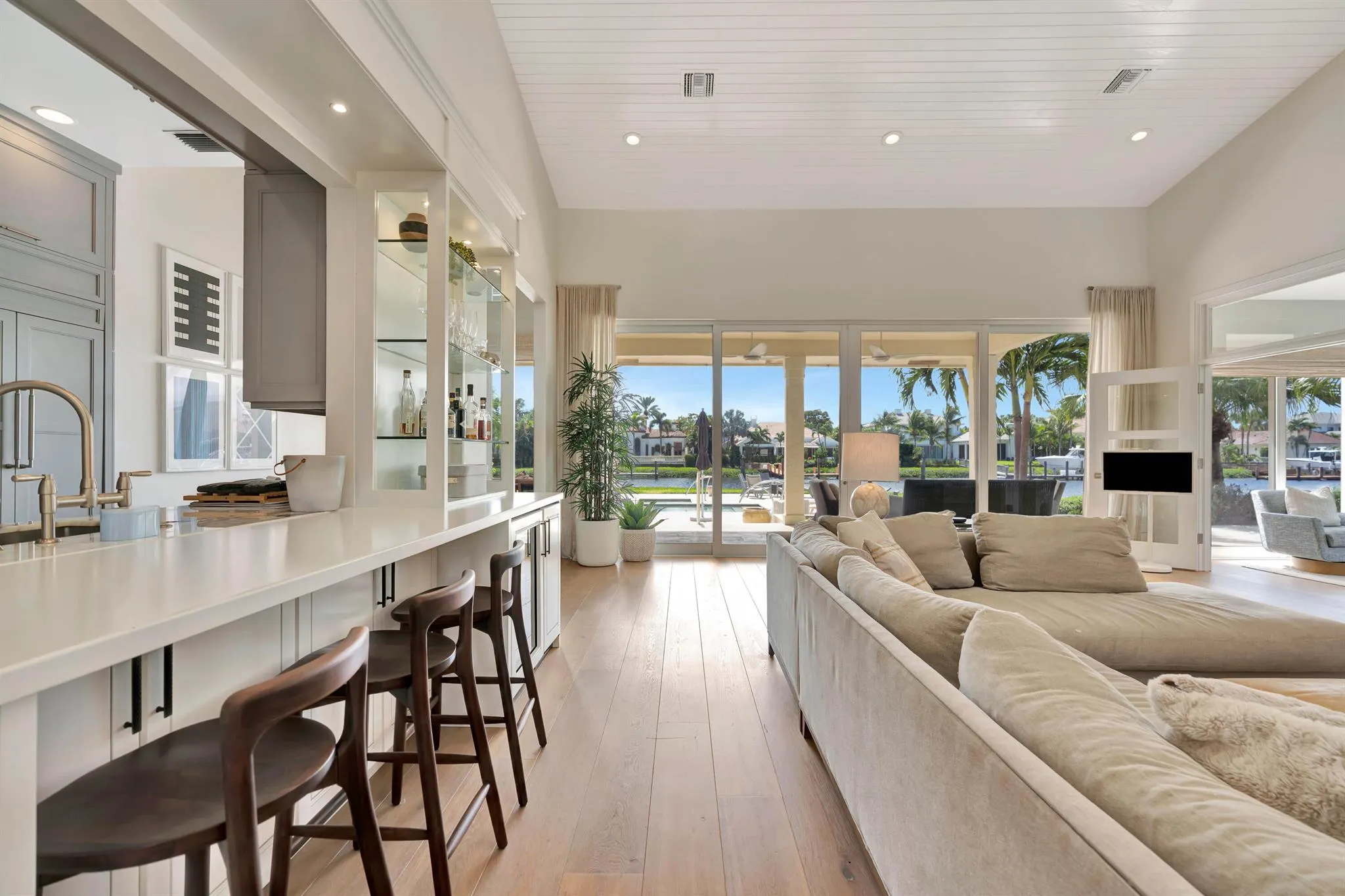 185 Island Drive