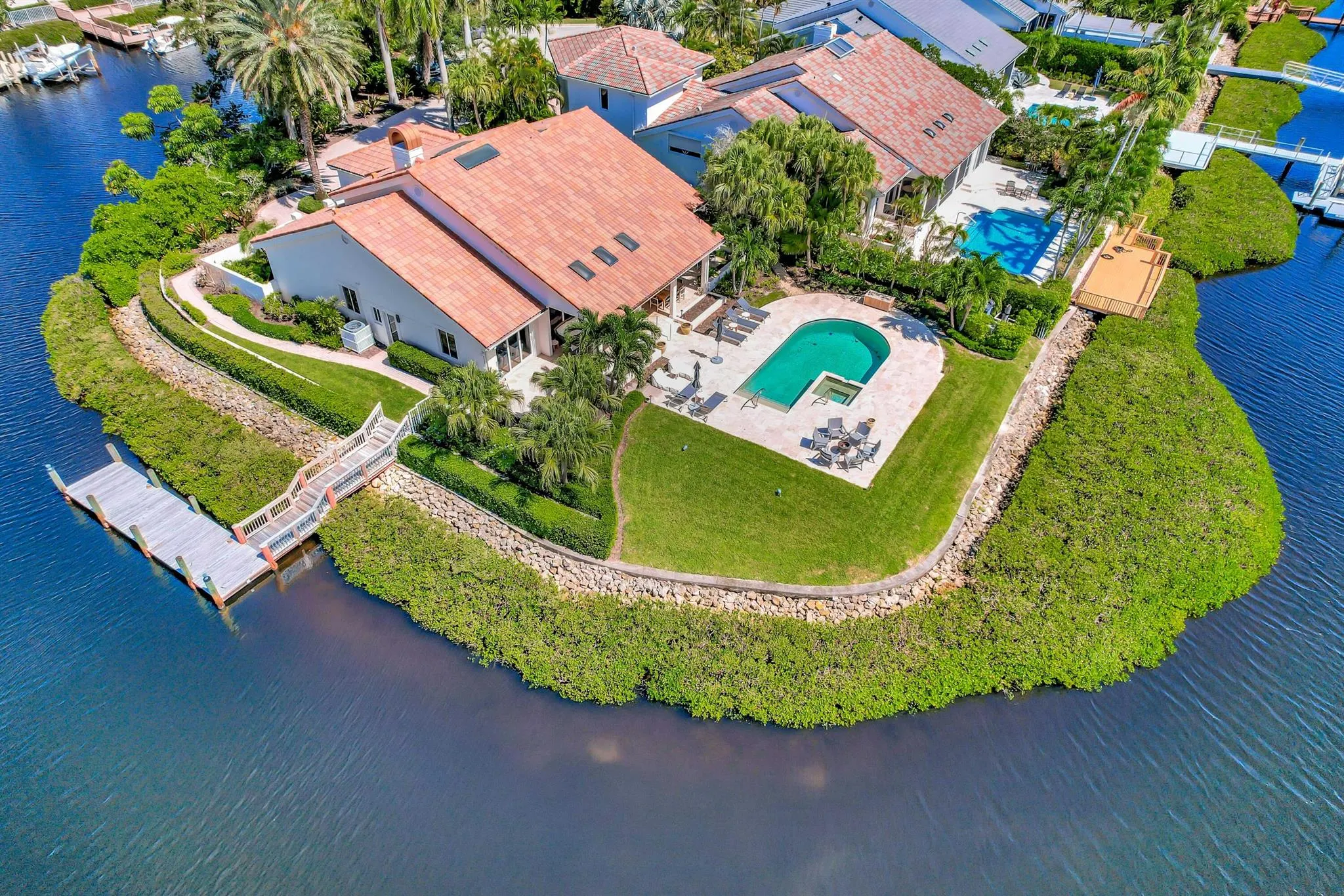 185 Island Drive