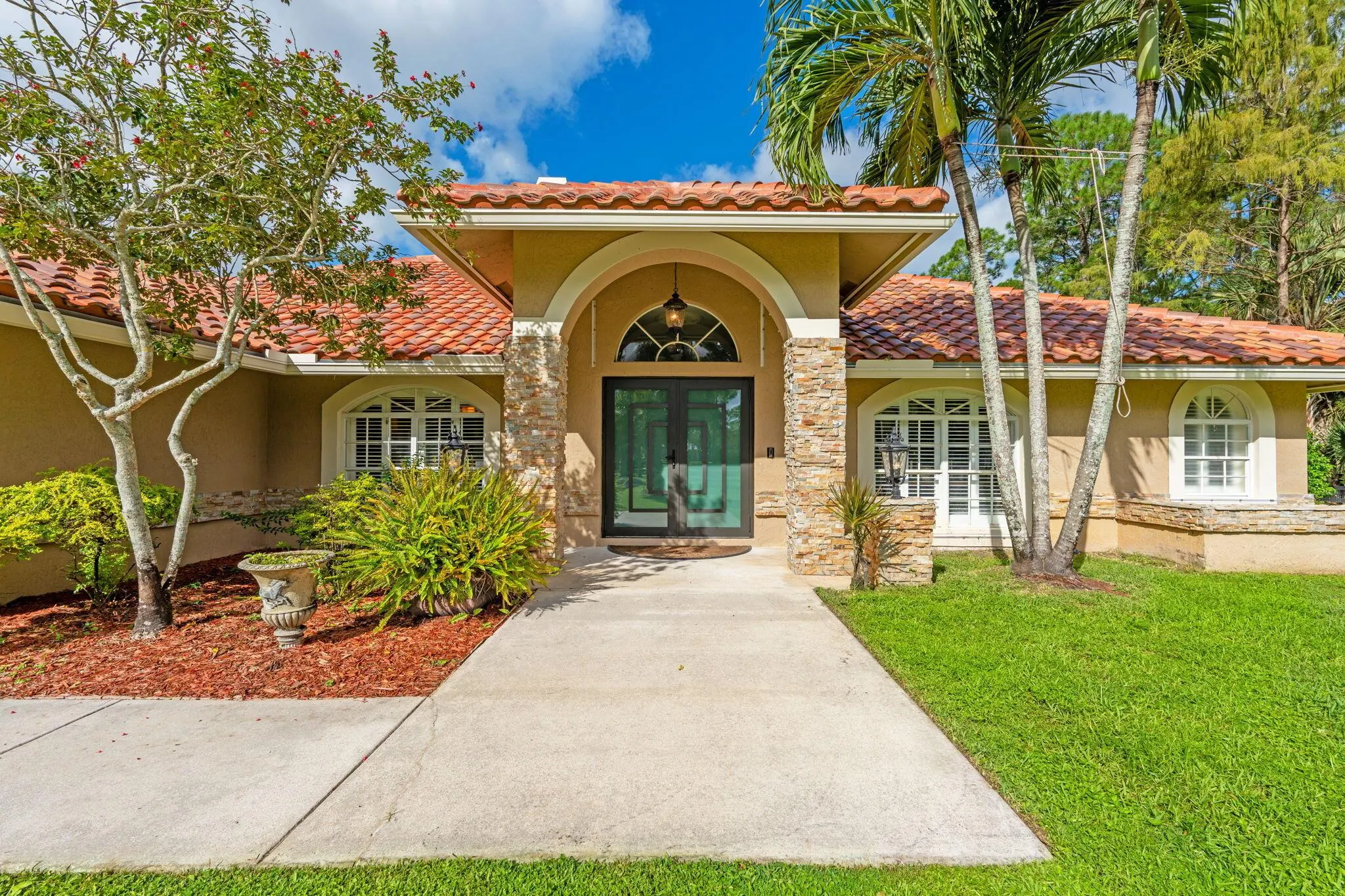 2559 Palm Deer Drive