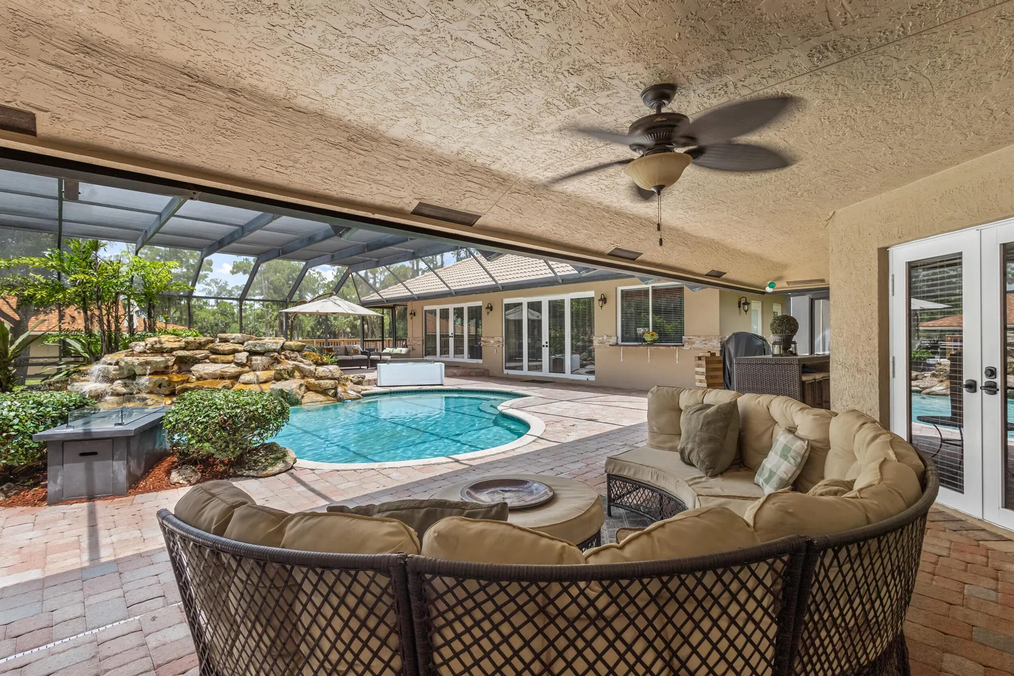 2559 Palm Deer Drive