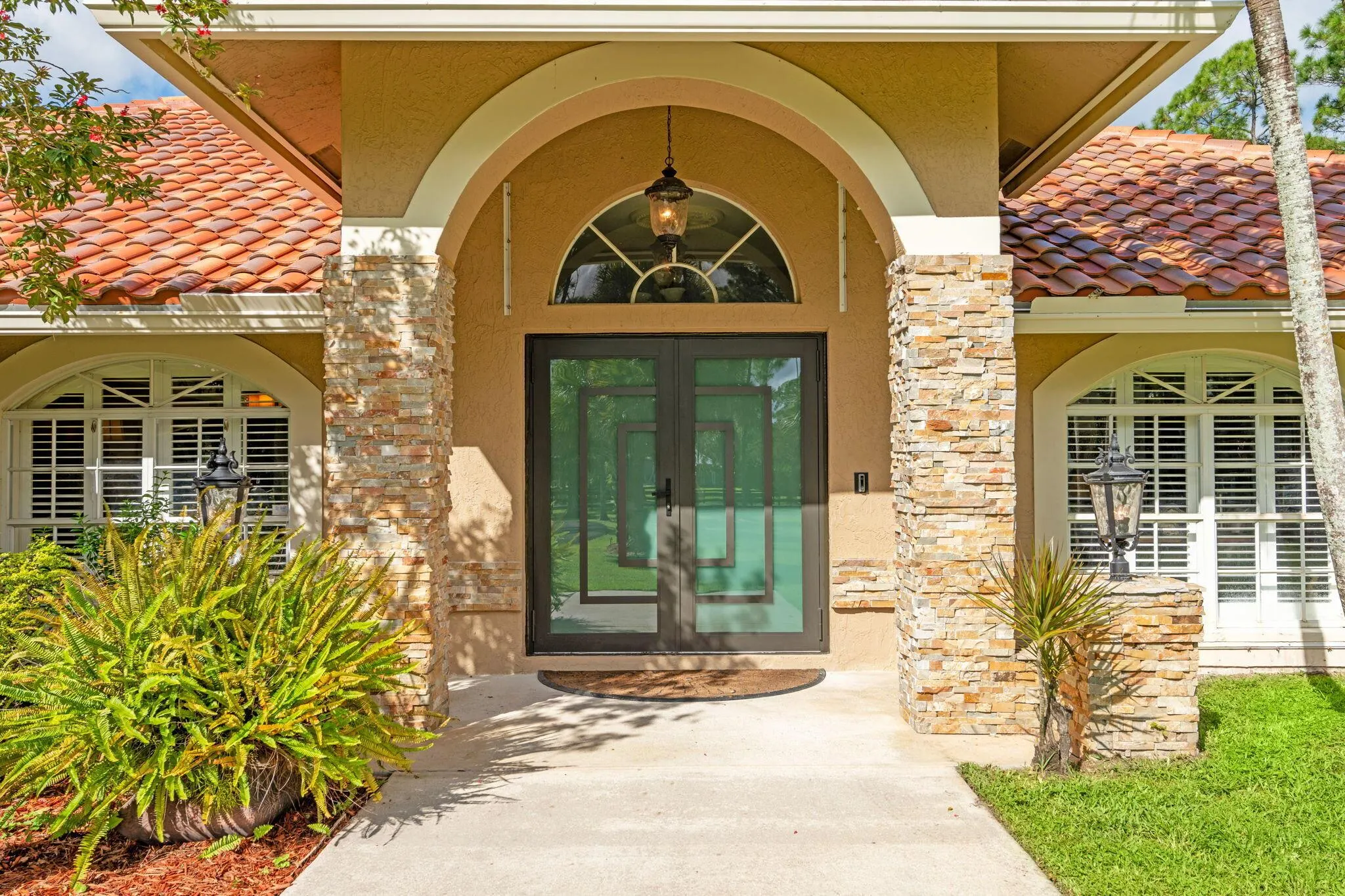 2559 Palm Deer Drive