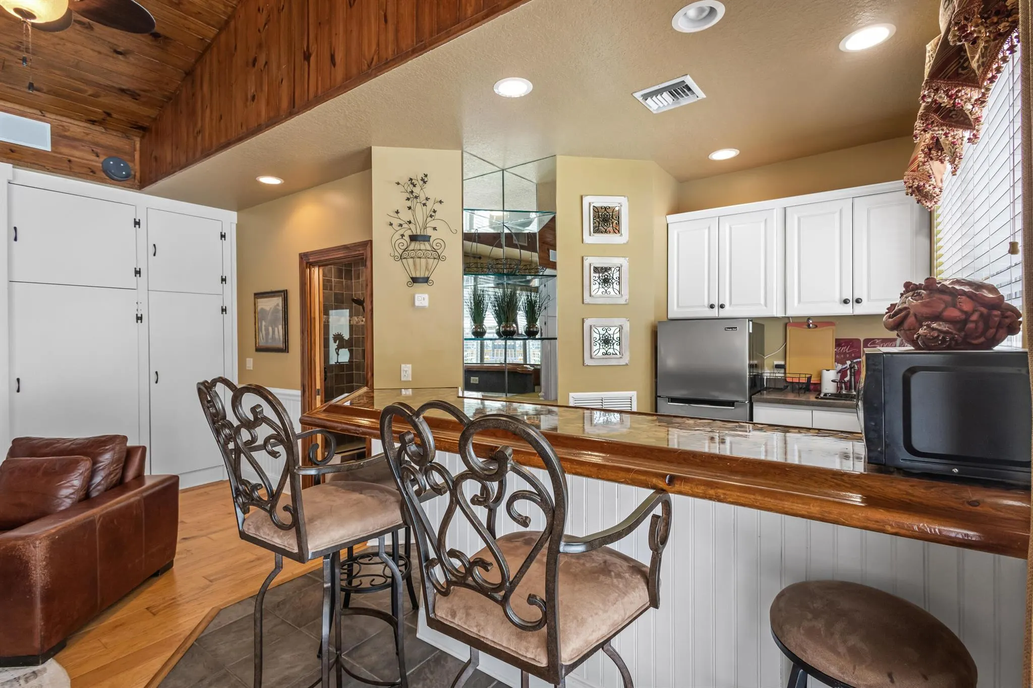 2559 Palm Deer Drive