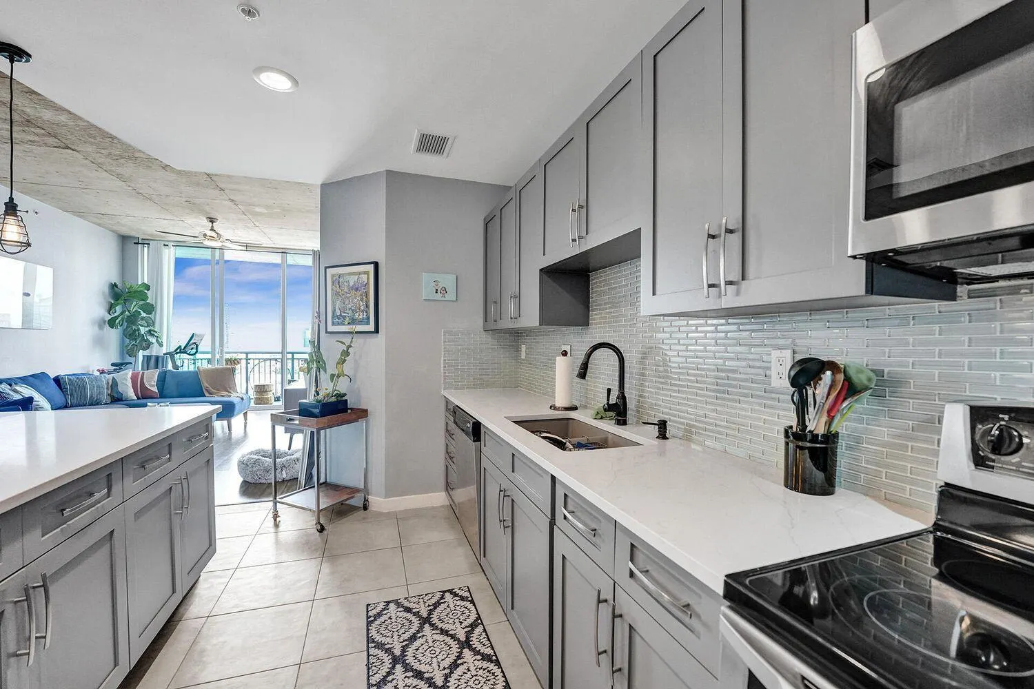 300 S Australian Avenue, #1219