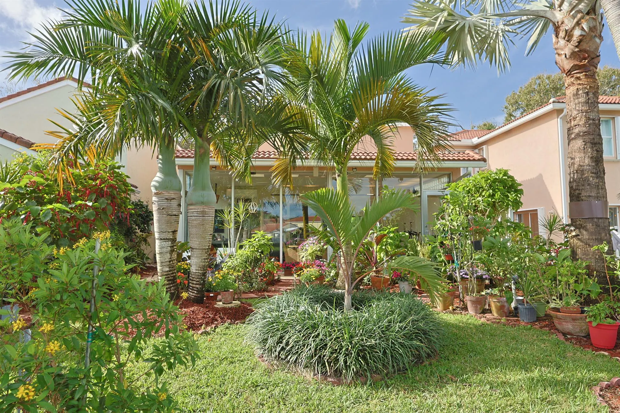 5689 Green Island Boulevard