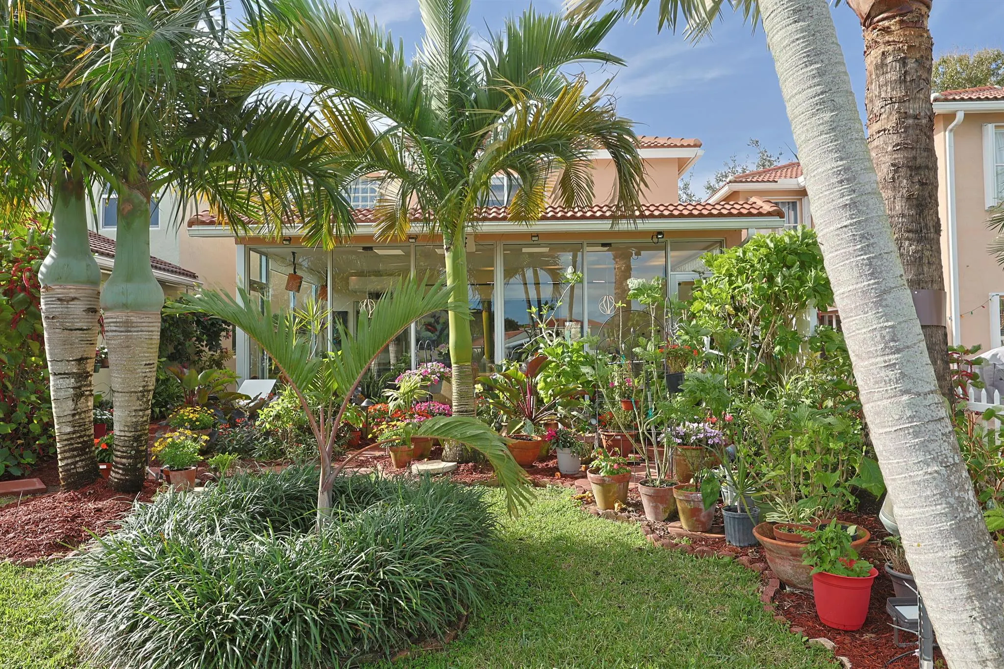 5689 Green Island Boulevard
