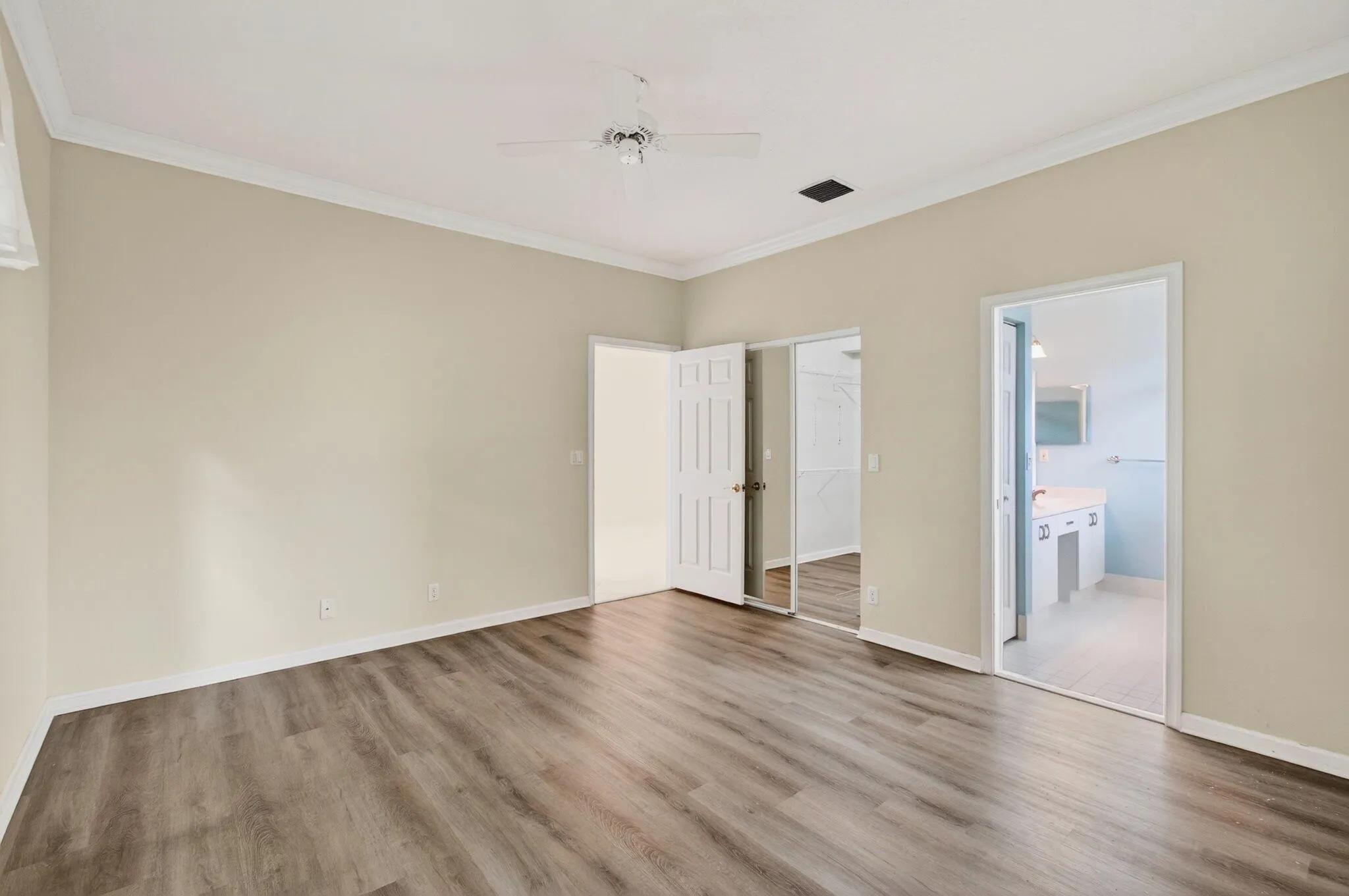 5731 Emerald Cay Terrace
