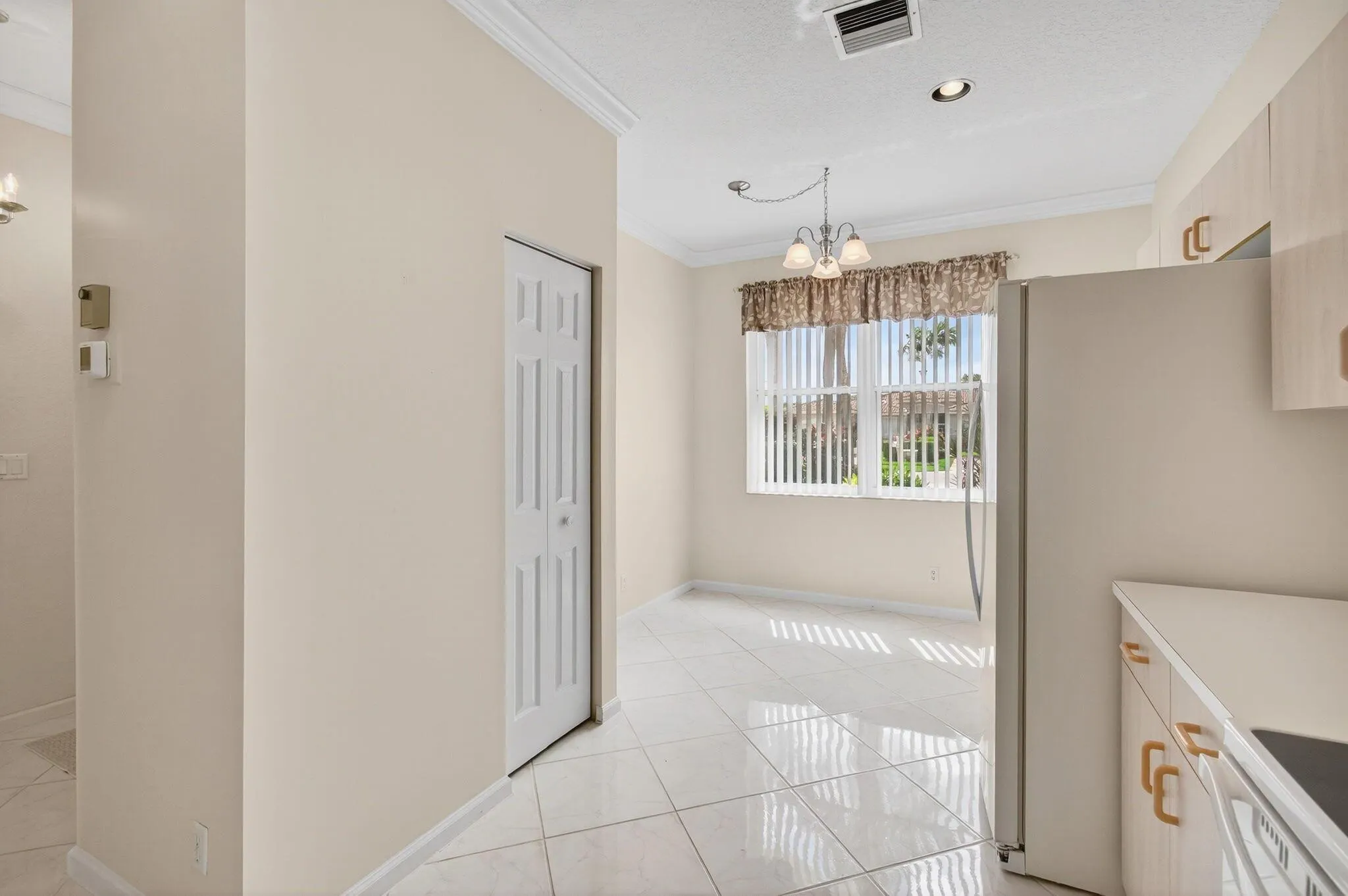 5731 Emerald Cay Terrace