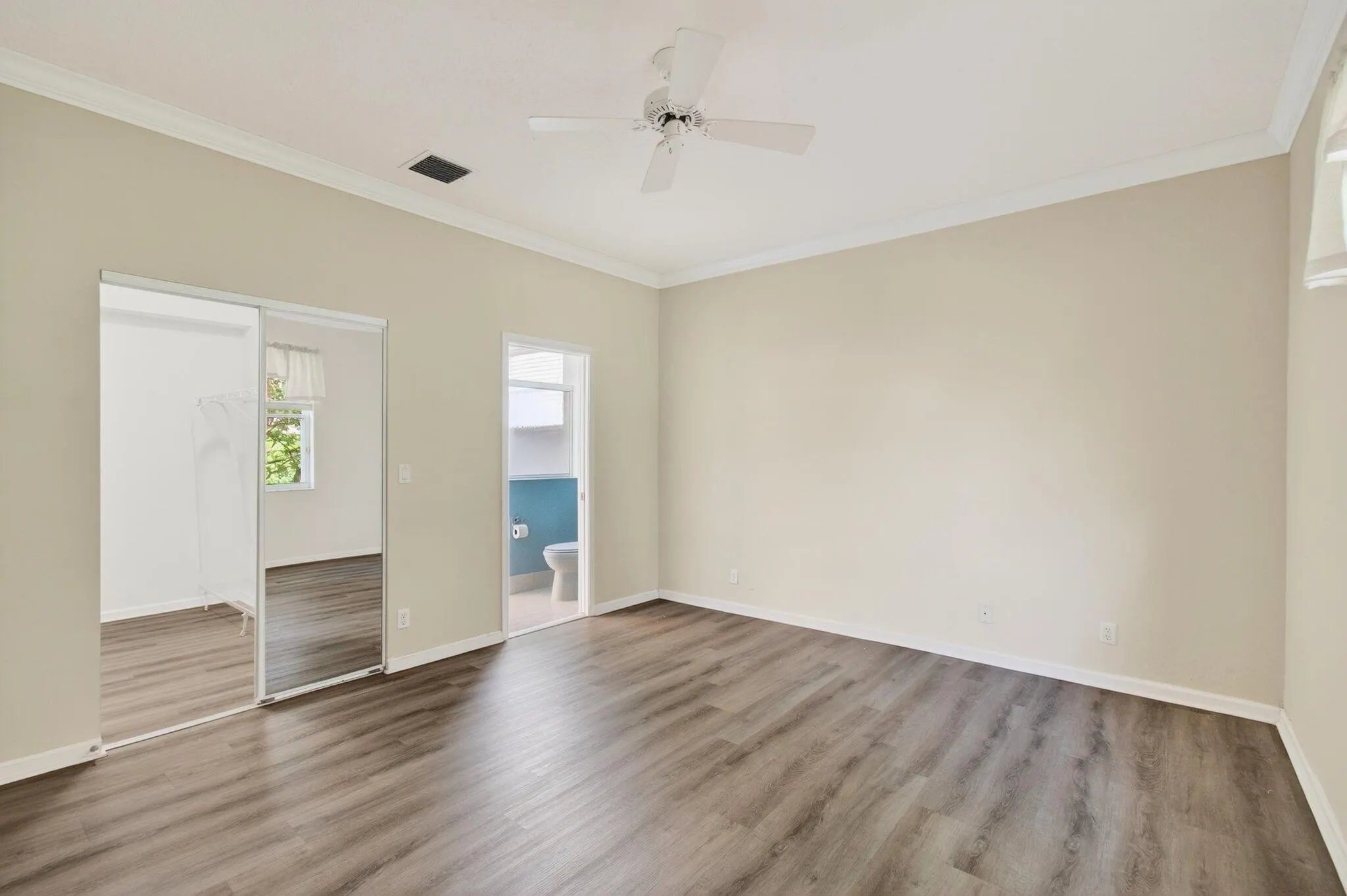 5731 Emerald Cay Terrace