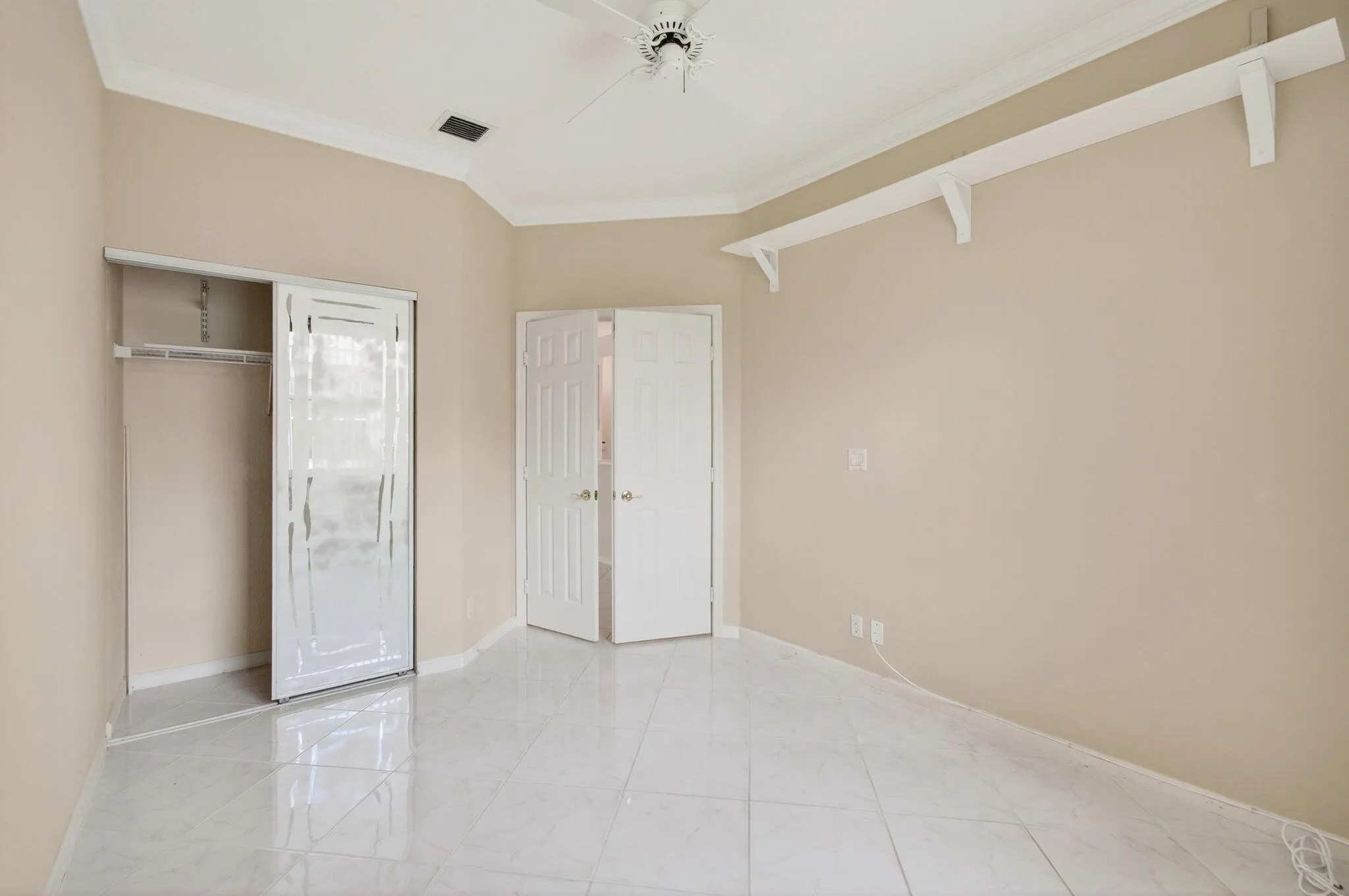 5731 Emerald Cay Terrace