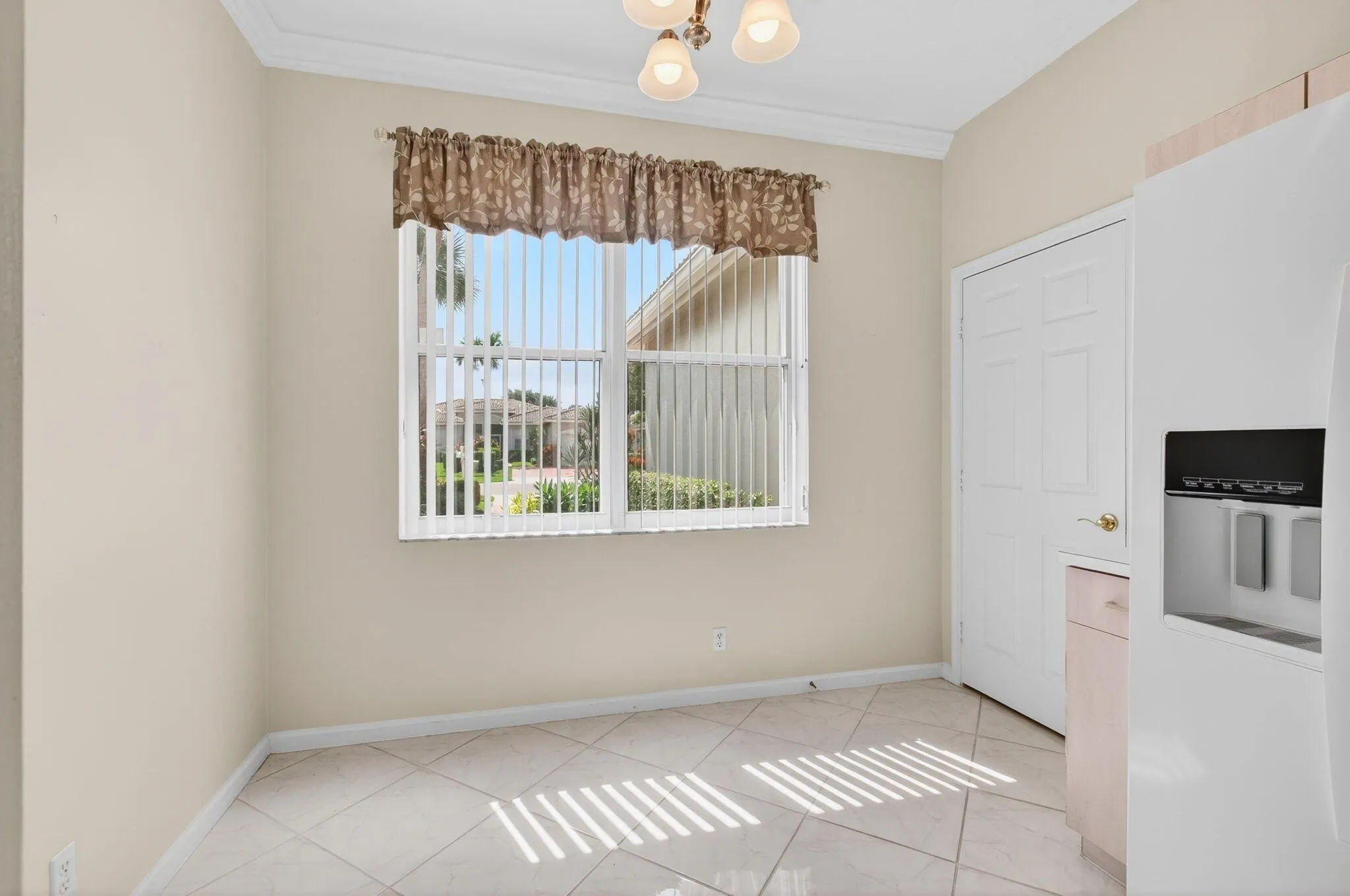 5731 Emerald Cay Terrace