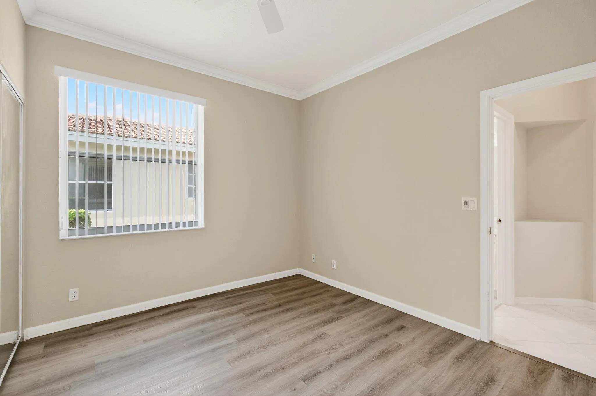 5731 Emerald Cay Terrace