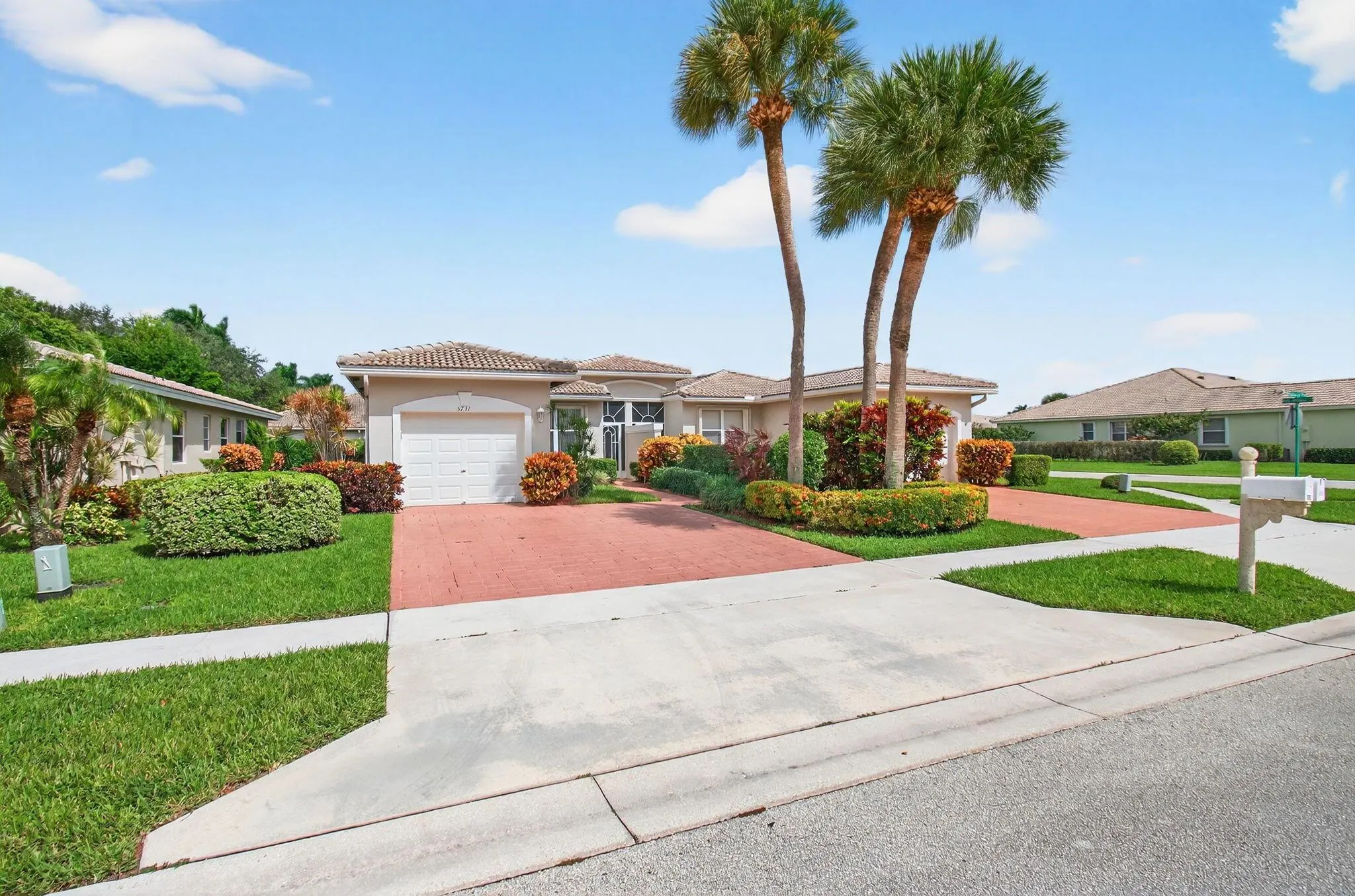 5731 Emerald Cay Terrace