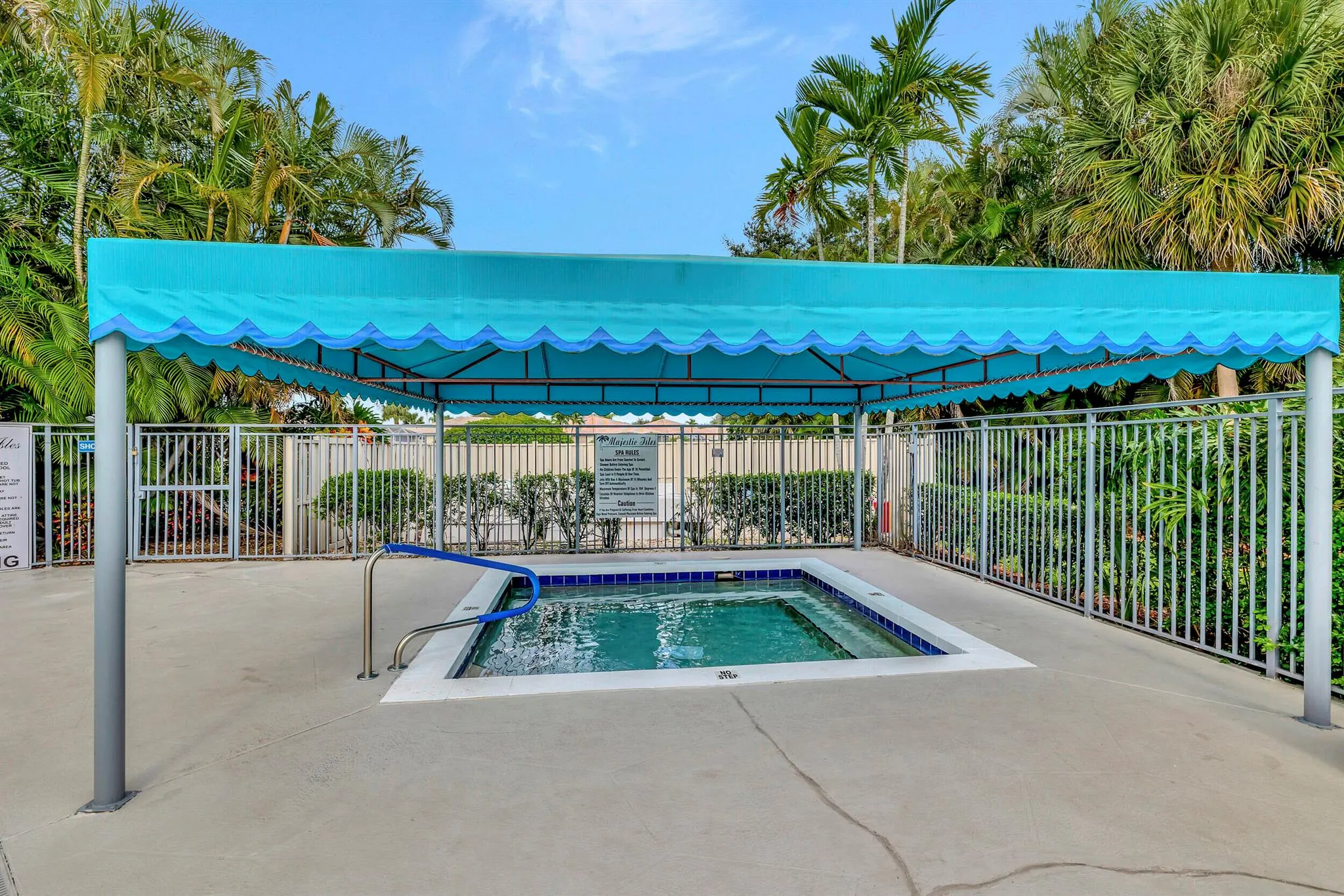 5731 Emerald Cay Terrace