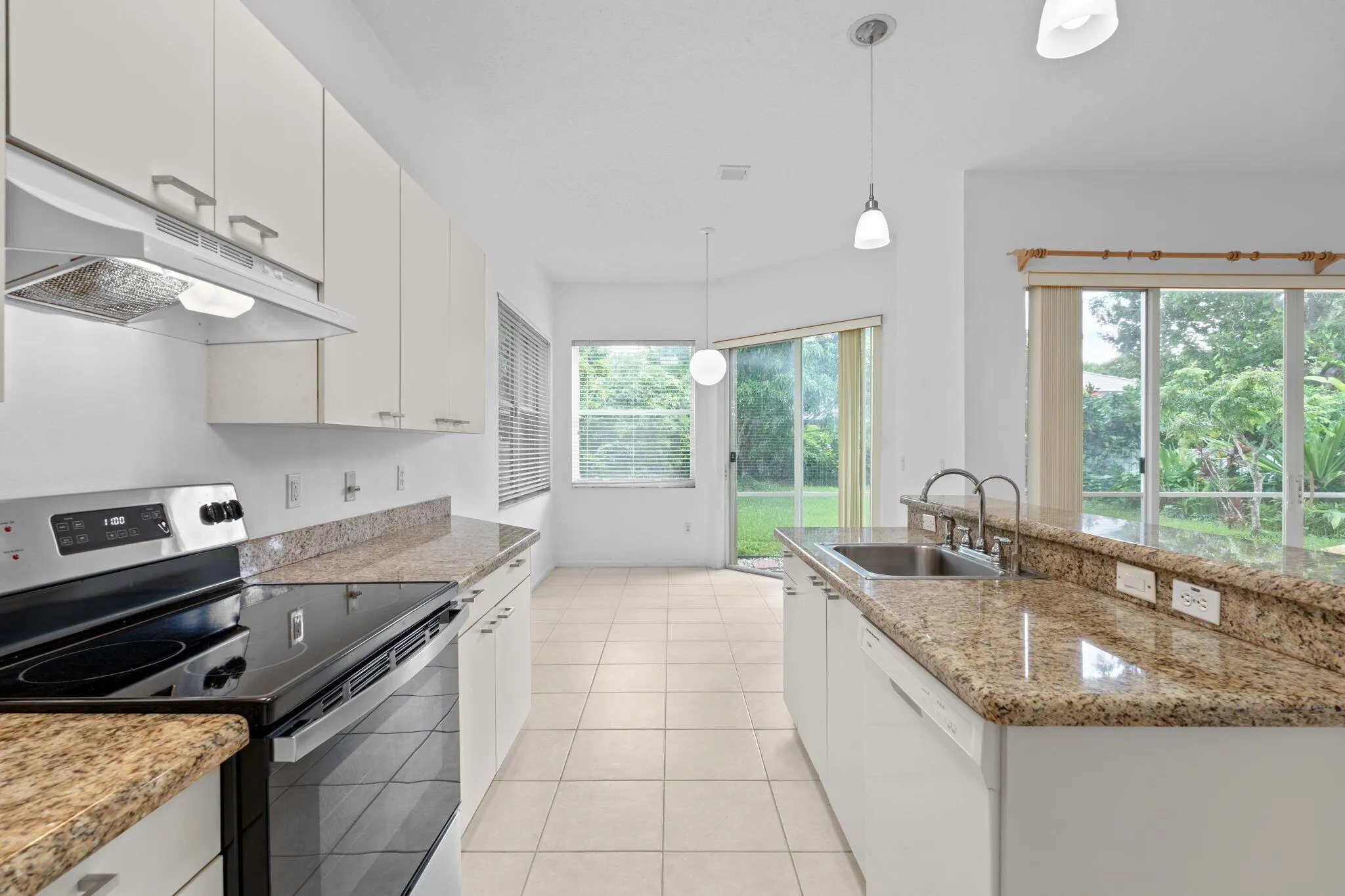 2018 Reston Circle Circle