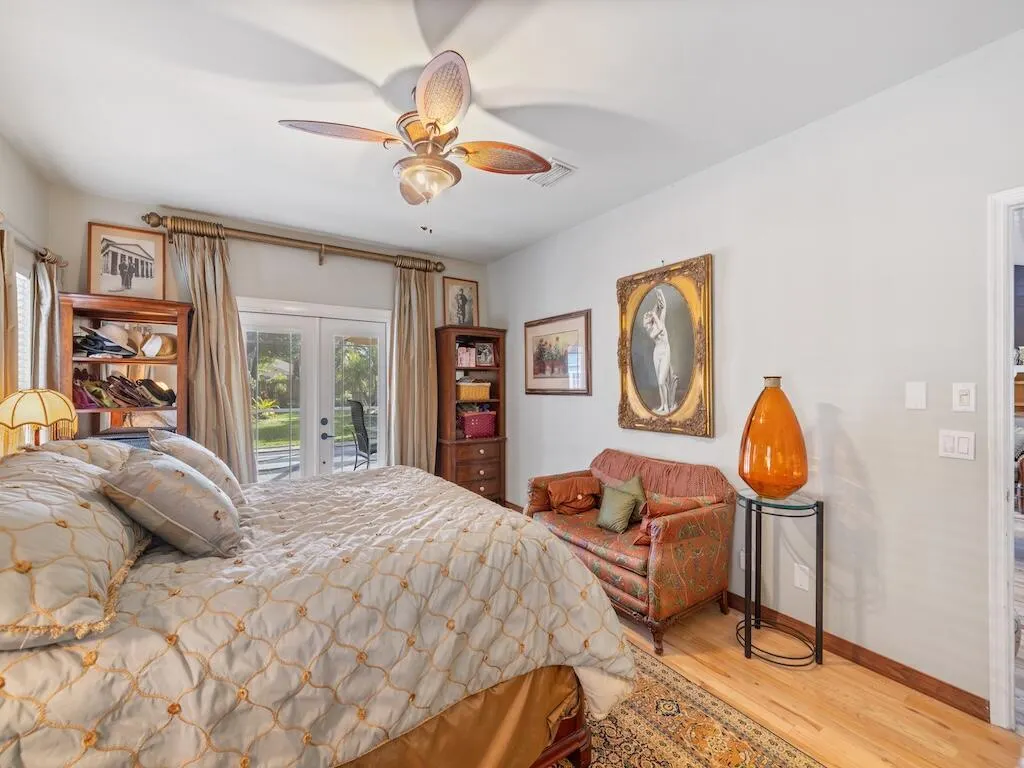 480 38th Court