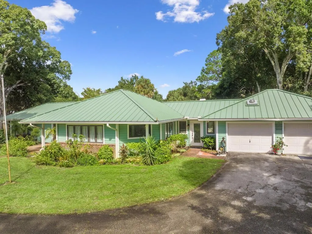 480 38th Court