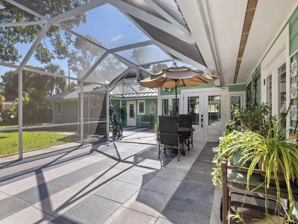 480 38th Court