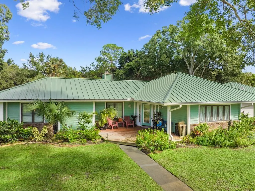 480 38th Court