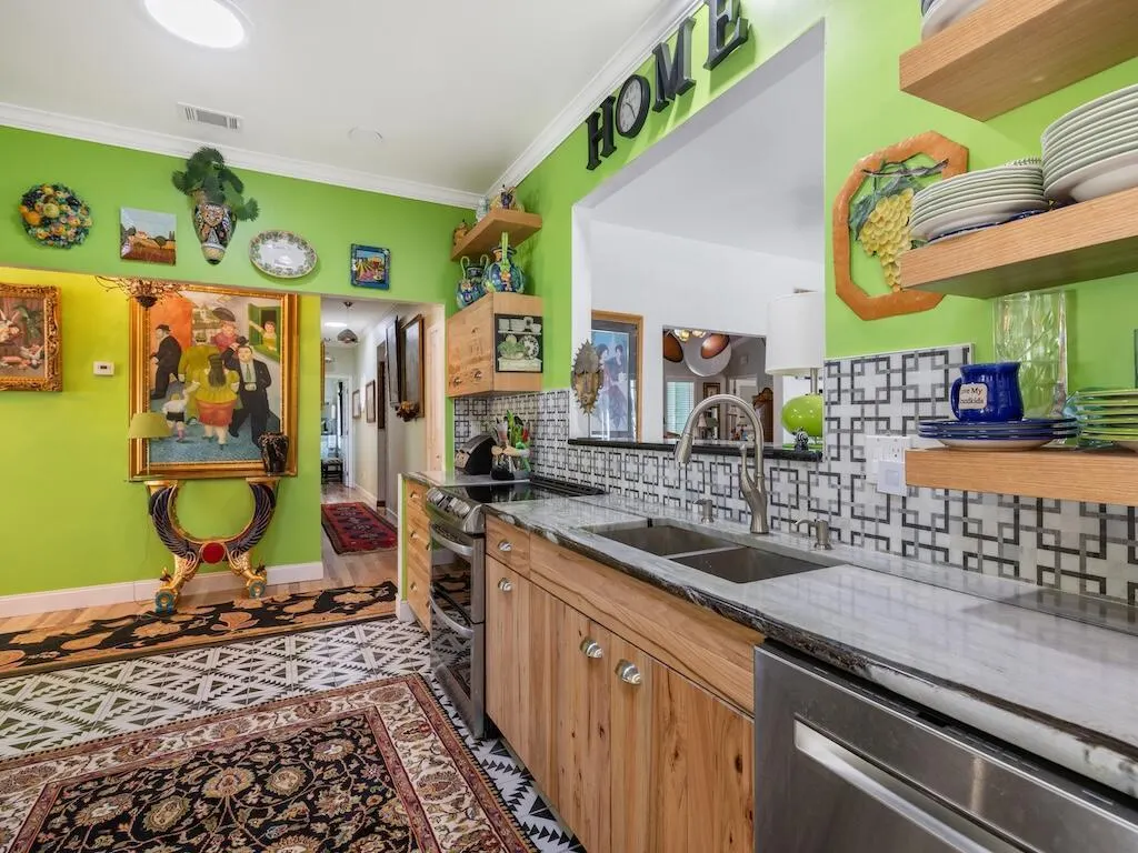 480 38th Court