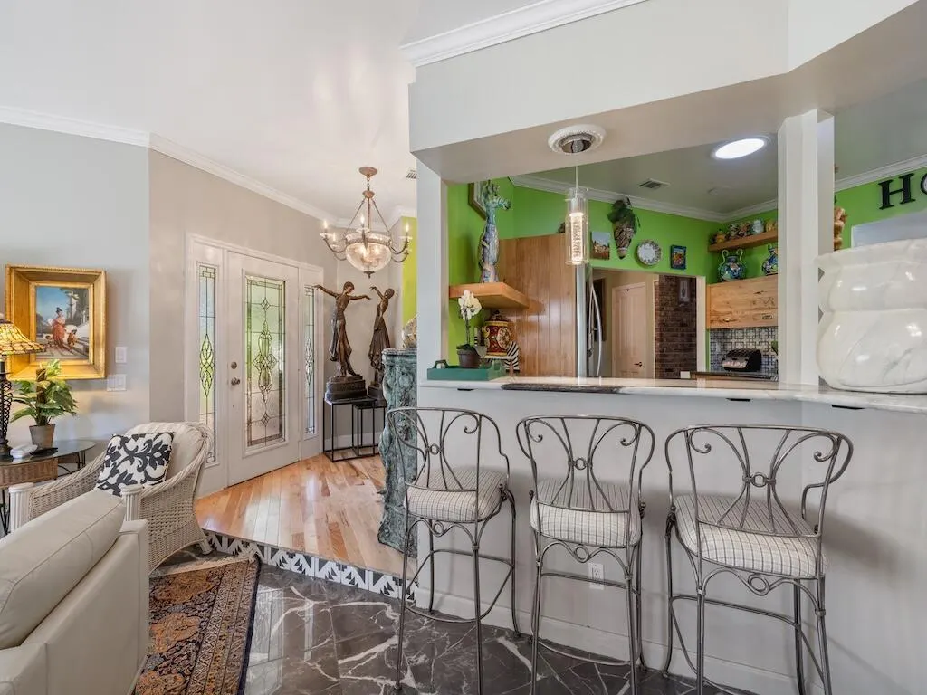 480 38th Court