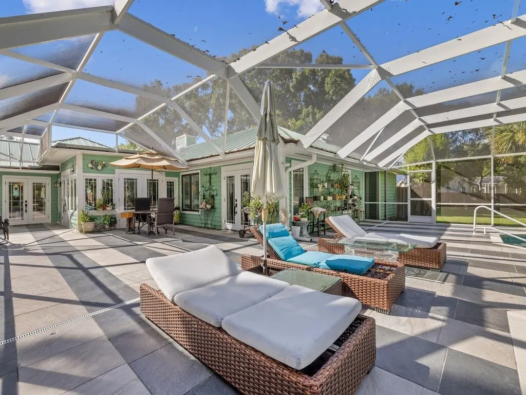 480 38th Court