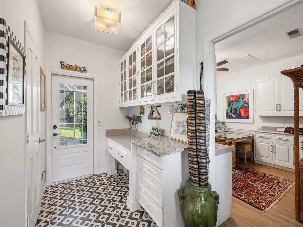 480 38th Court