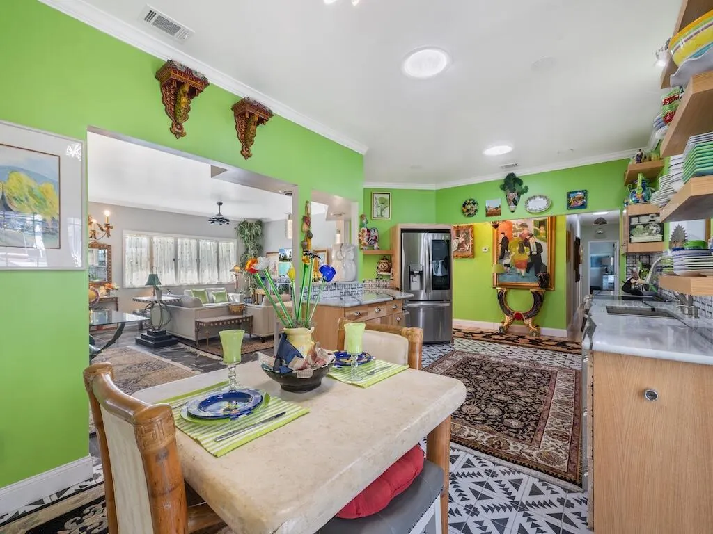 480 38th Court