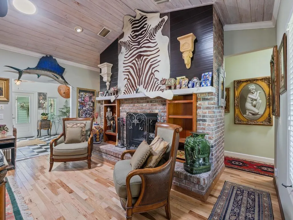 480 38th Court