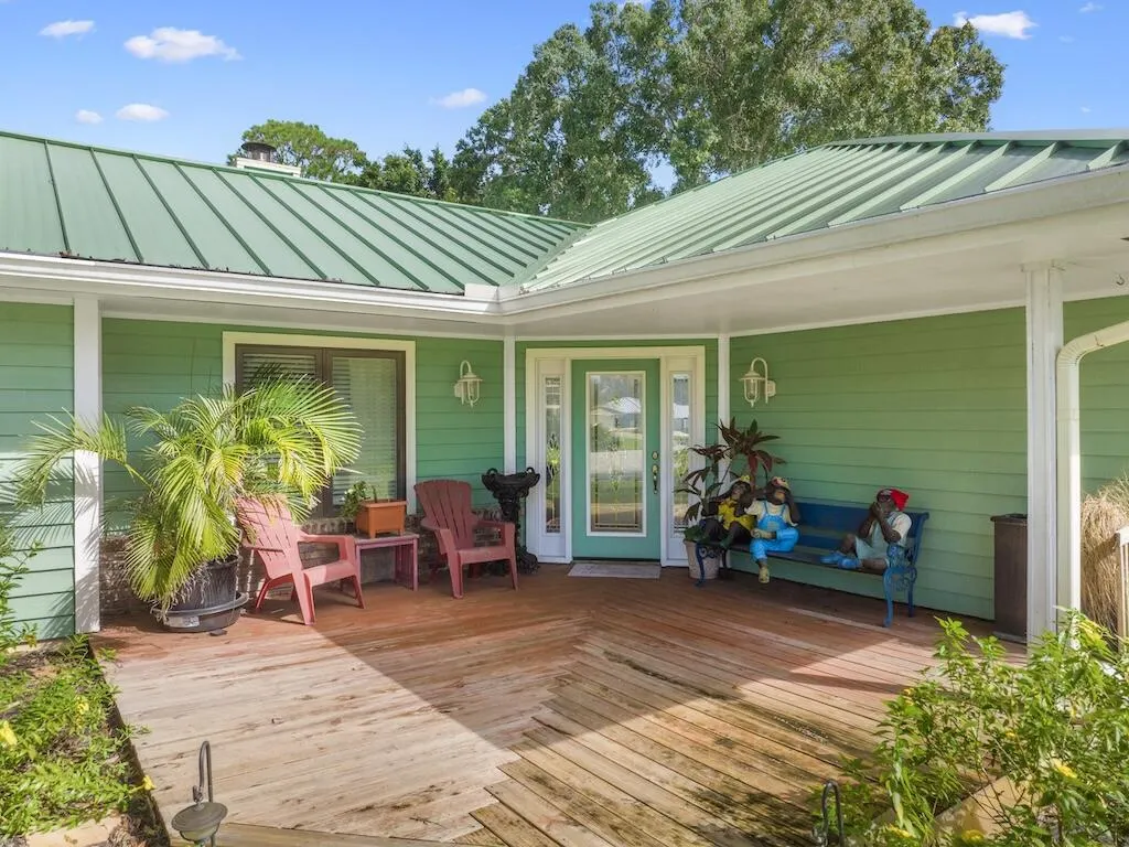 480 38th Court